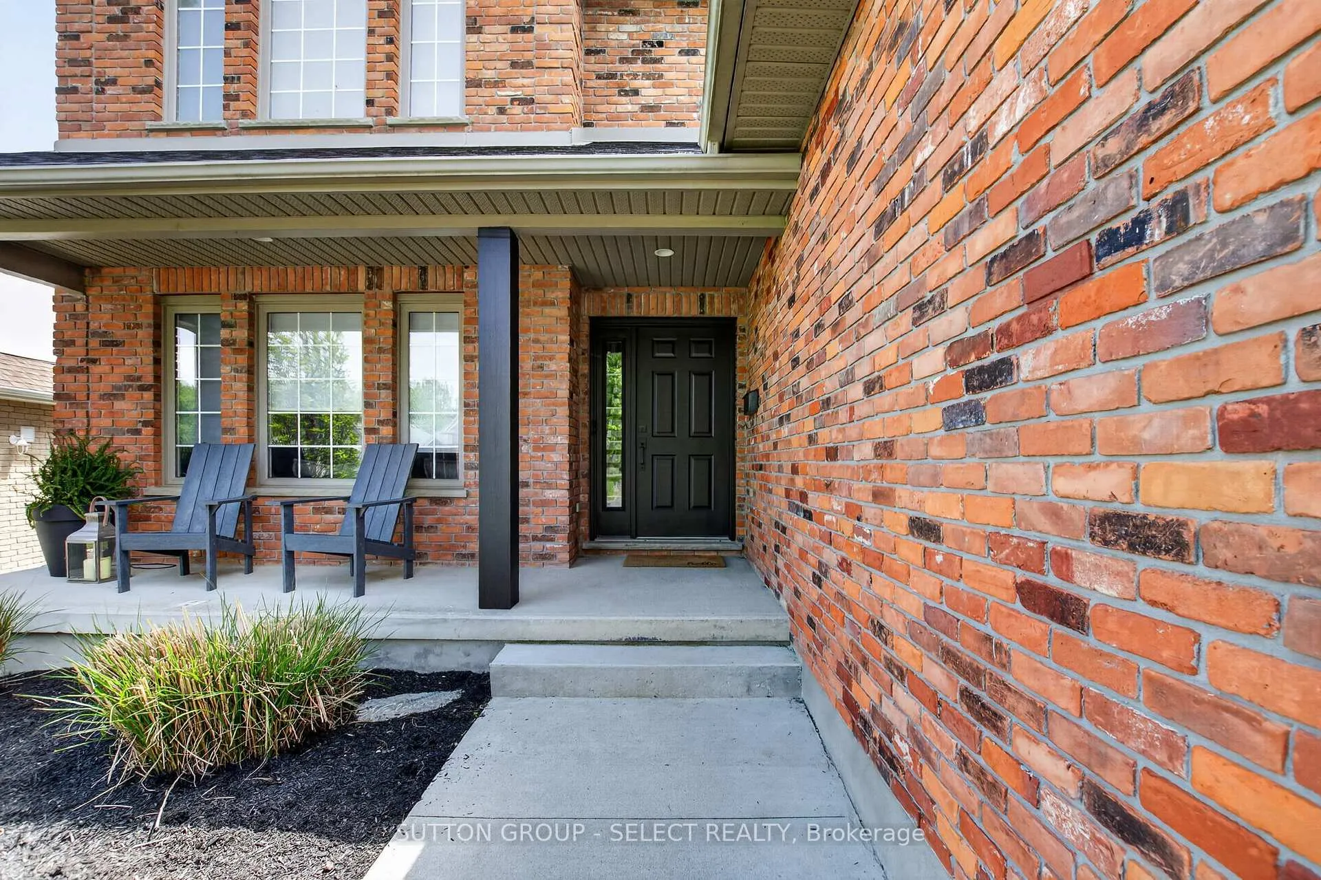 Photo 2 of 972 Guildwood Boulevard, London, North M — HOMEH