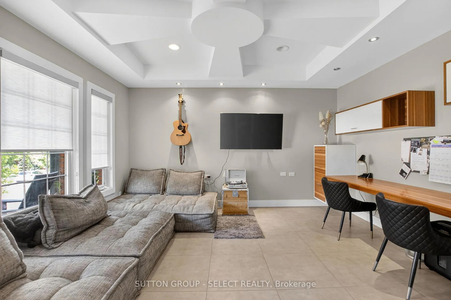 Photo 4 of 972 Guildwood Boulevard, London, North M — HOMEH