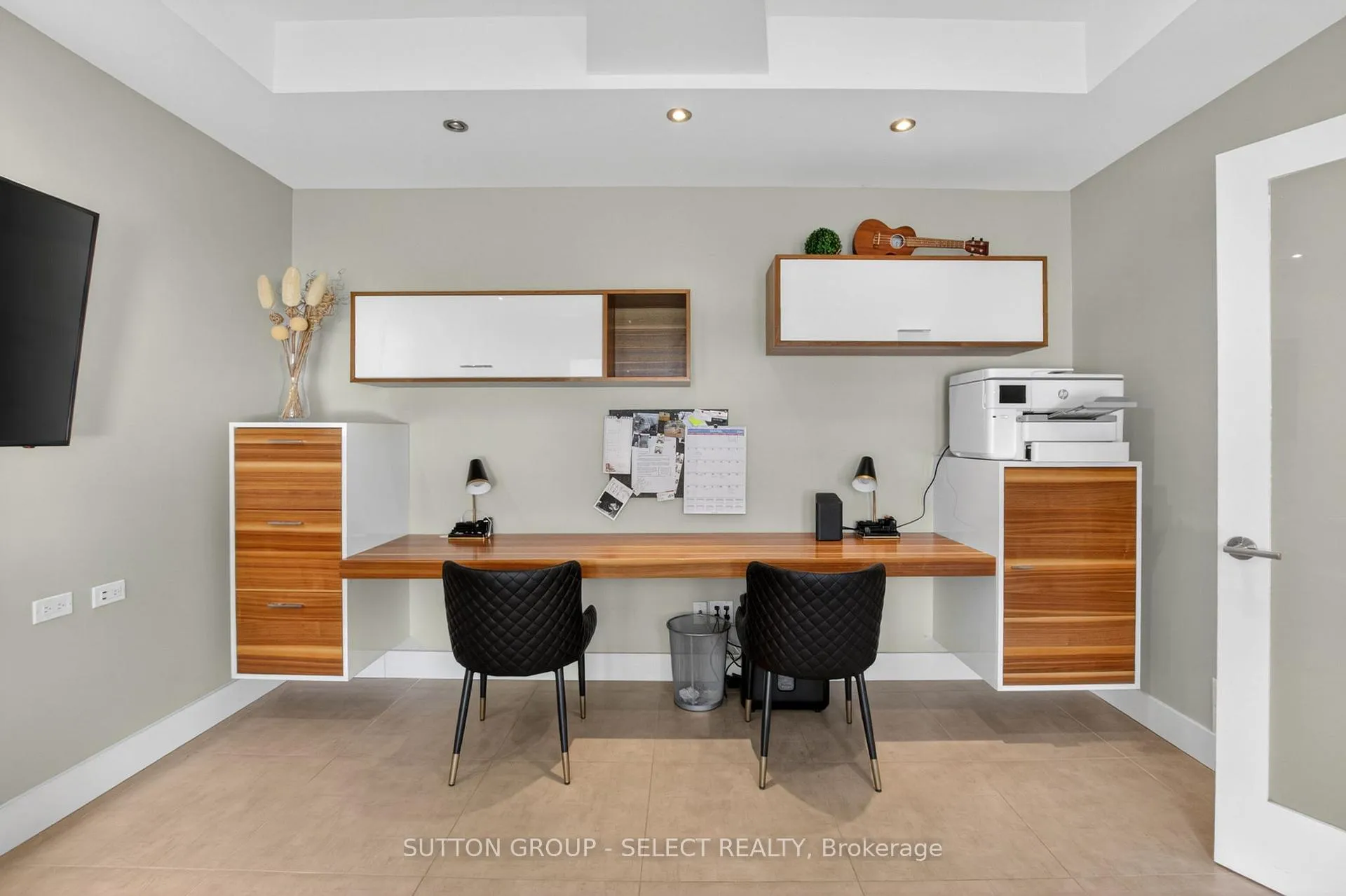Photo 5 of 972 Guildwood Boulevard, London, North M — HOMEH