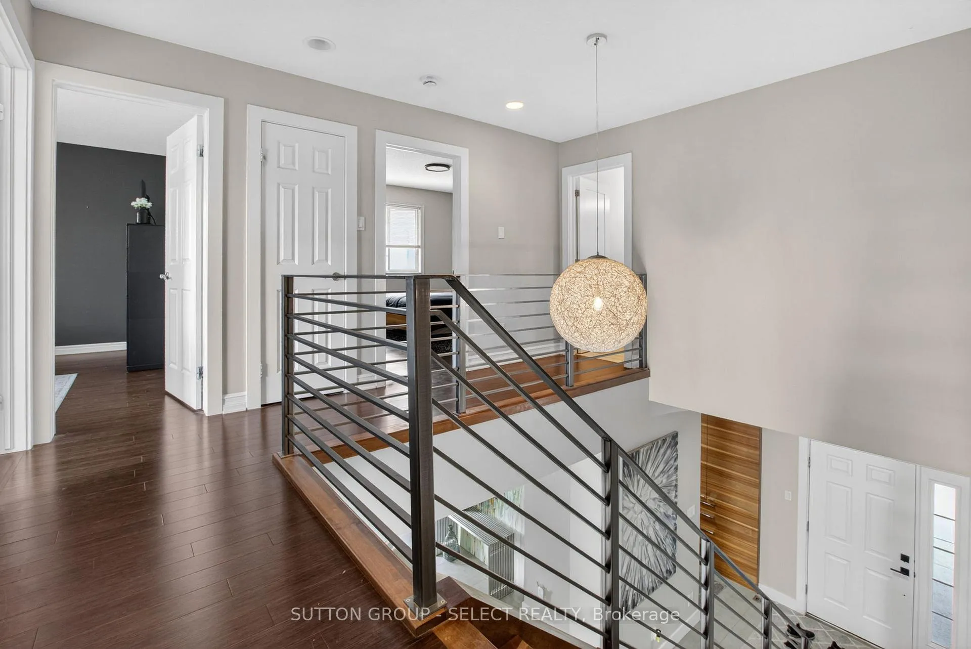 Photo 18 of 972 Guildwood Boulevard, London, North M — HOMEH
