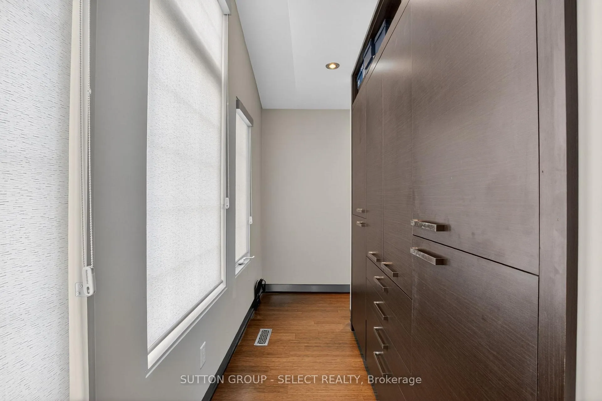 Photo 20 of 972 Guildwood Boulevard, London, North M — HOMEH