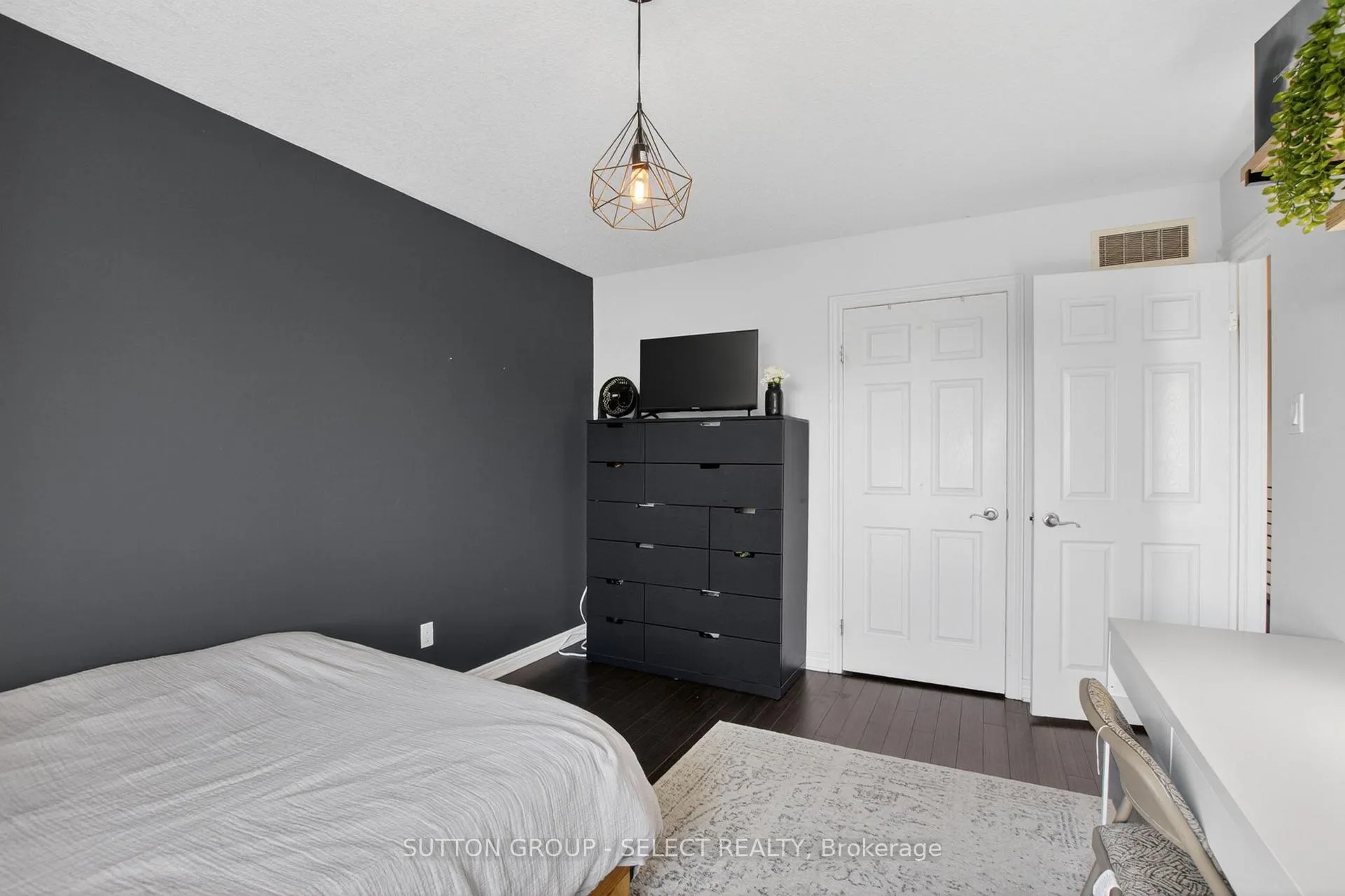 Photo 29 of 972 Guildwood Boulevard, London, North M — HOMEH