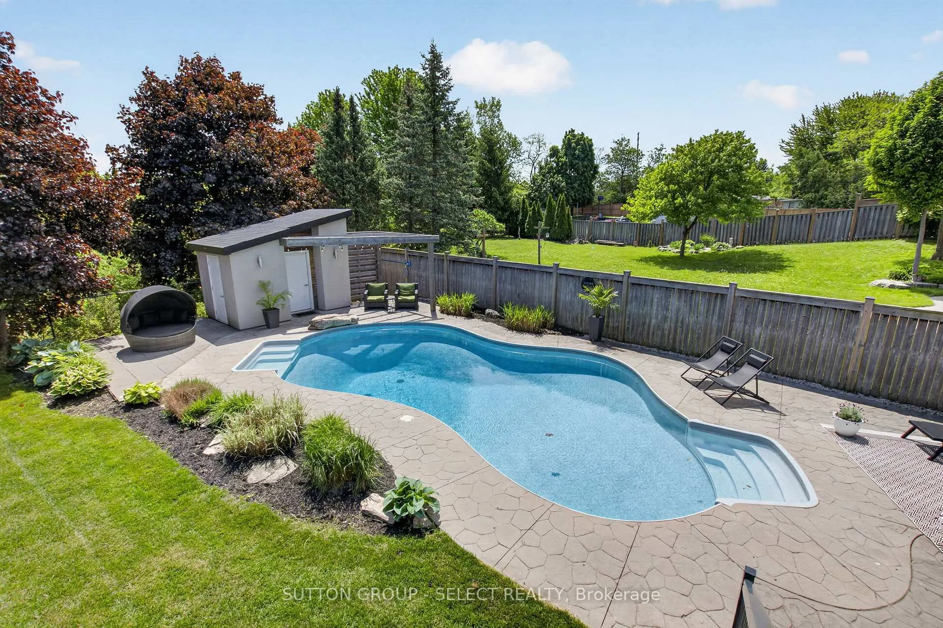 Photo 40 of 972 Guildwood Boulevard, London, North M — HOMEH