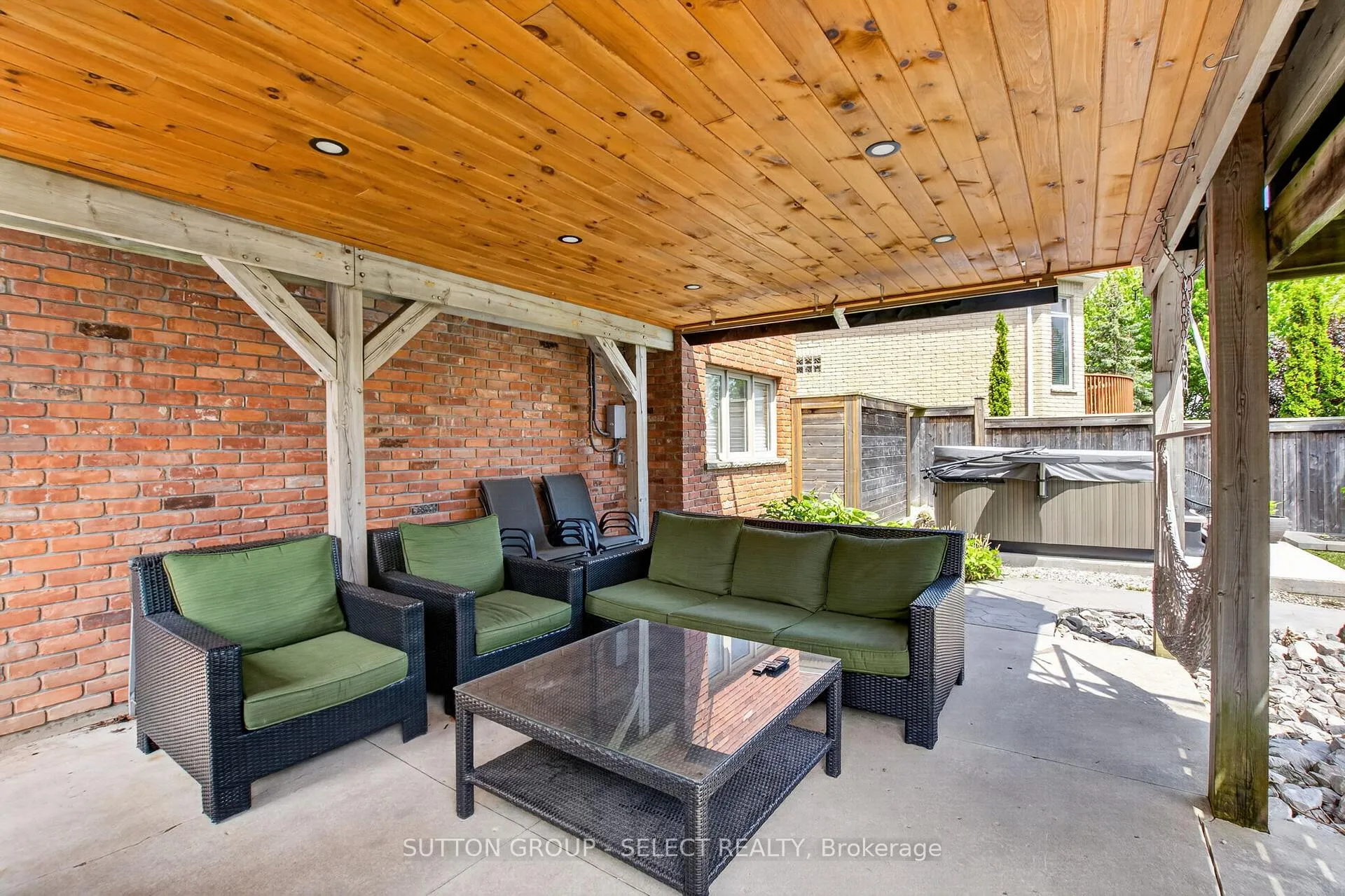 Photo 45 of 972 Guildwood Boulevard, London, North M — HOMEH