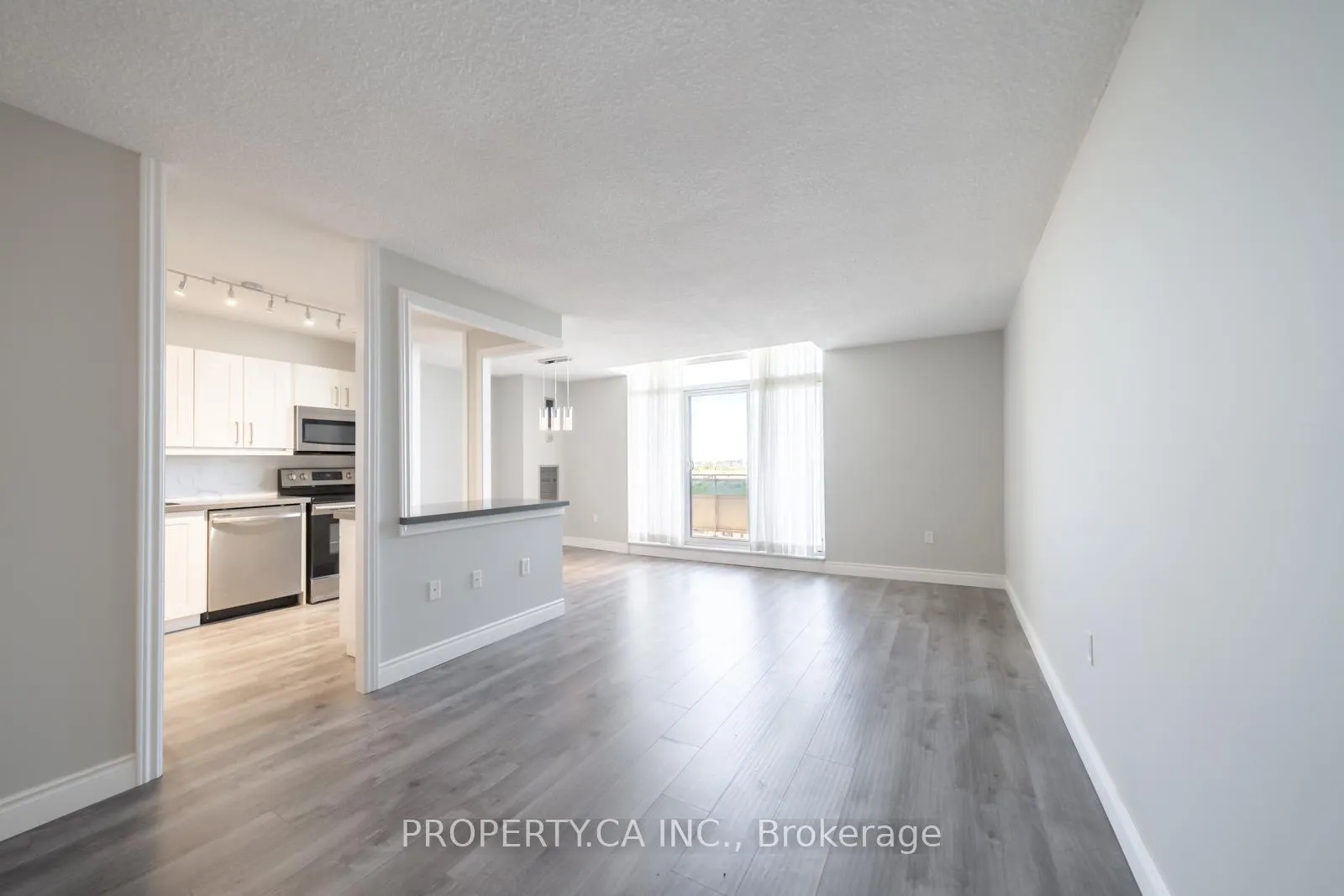 Front of Unit 1204, 355 Rathburn Road E