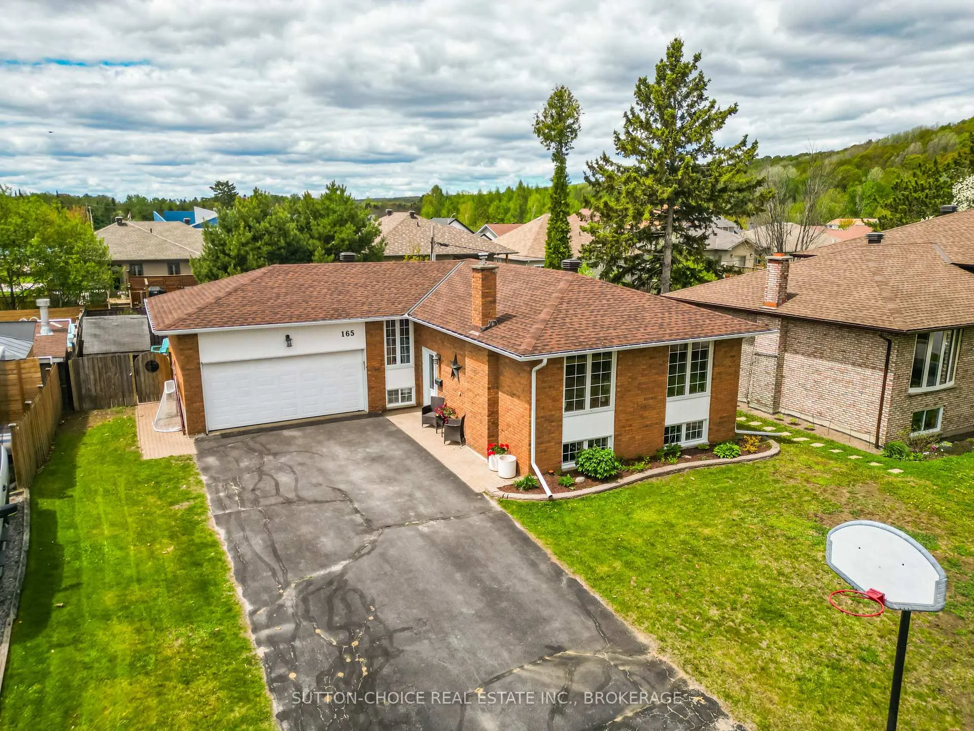 Photo 2 of 165 Macbeth Crescent, North Bay, Widdifield — HOMEH
