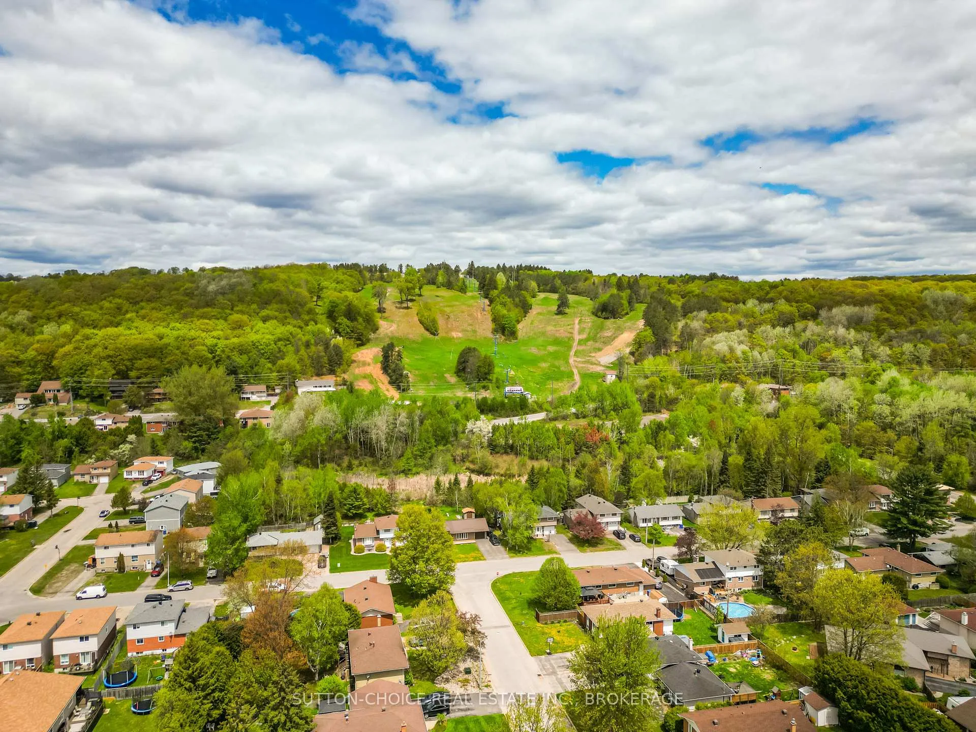 Photo 4 of 165 Macbeth Crescent, North Bay, Widdifield — HOMEH