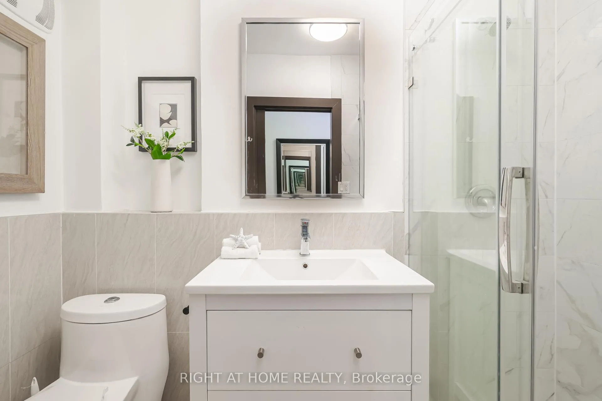Photo 17 of 20 Winona Drive, Toronto, Wychwood — HOMEH