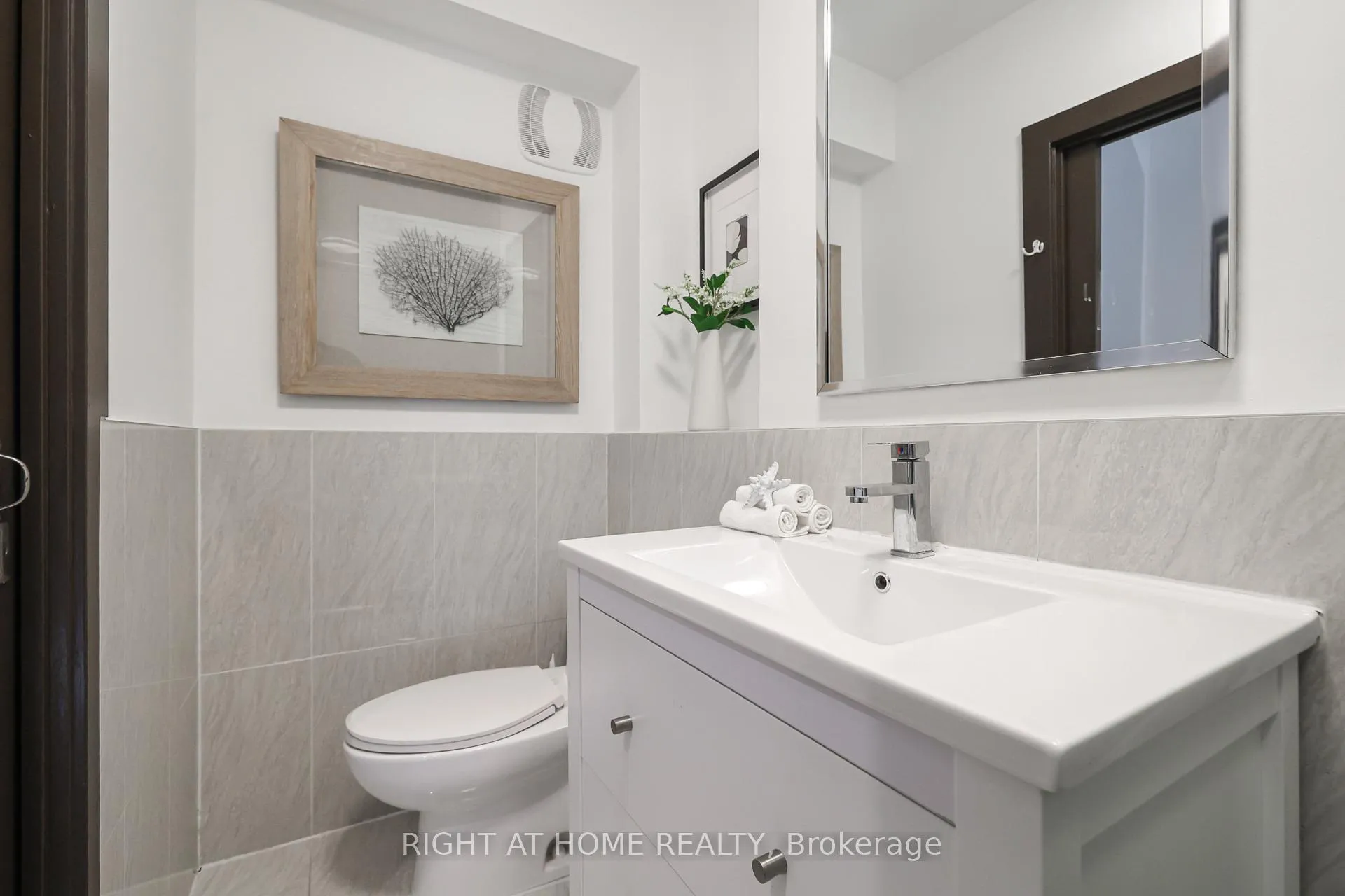 Photo 19 of 20 Winona Drive, Toronto, Wychwood — HOMEH