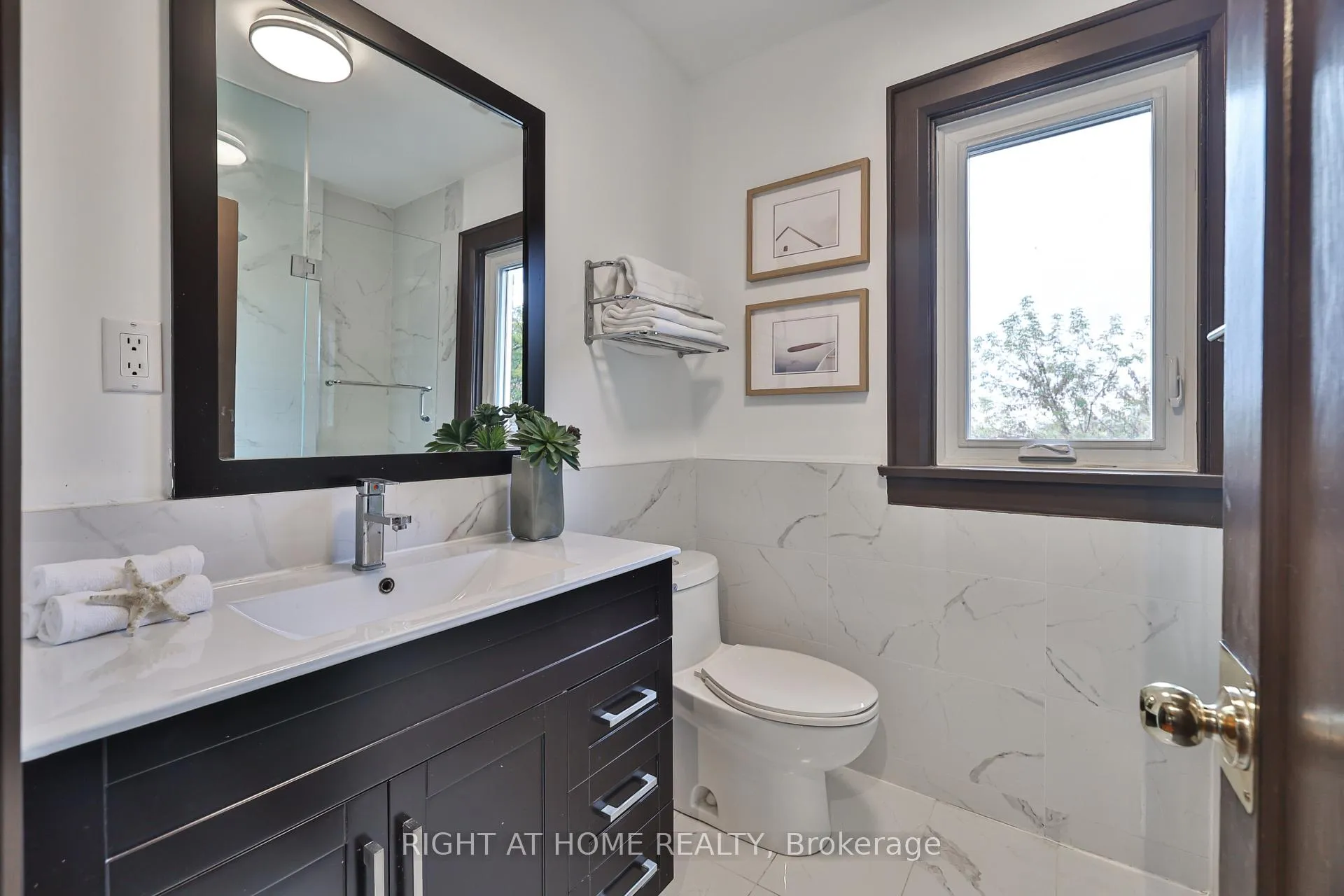 Photo 24 of 20 Winona Drive, Toronto, Wychwood — HOMEH