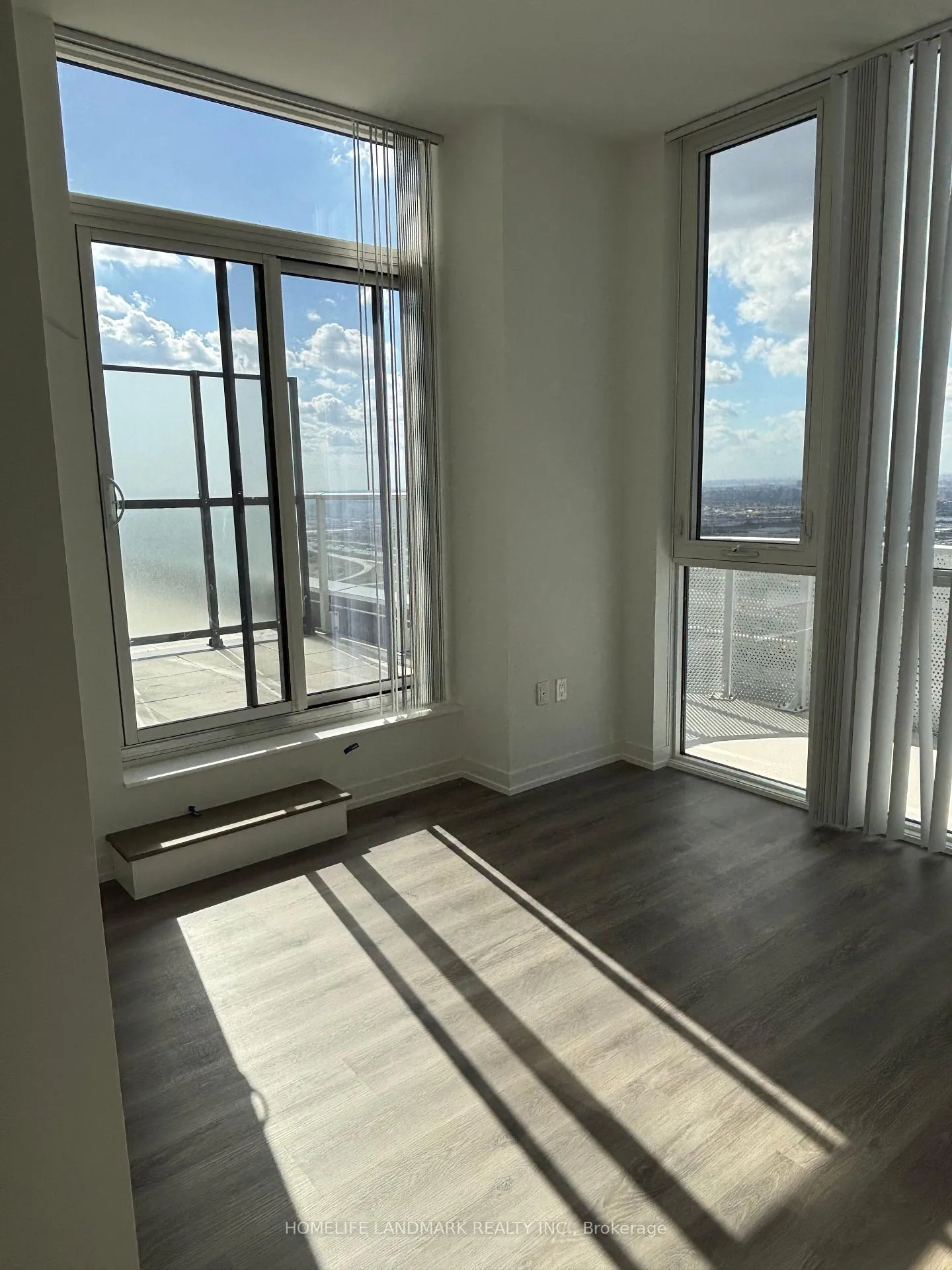 Photo 1 of Unit PH110, 28 Interchange Way, Vaughan, Vaughan Corporate Centre — HOMEH