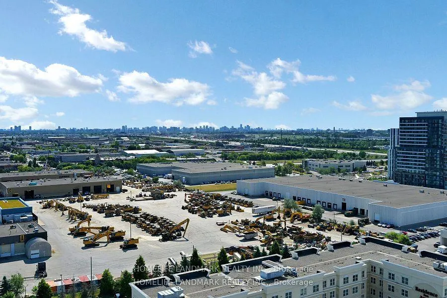Photo 7 of Unit PH110, 28 Interchange Way, Vaughan, Vaughan Corporate Centre — HOMEH