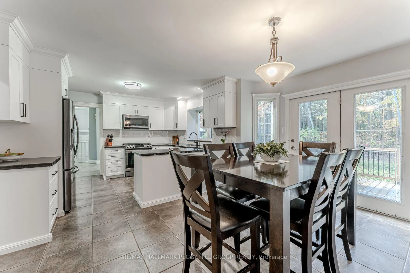 Photo 3 of 1096 Sunnidale Road, Springwater, Centre Vespra — HOMEH