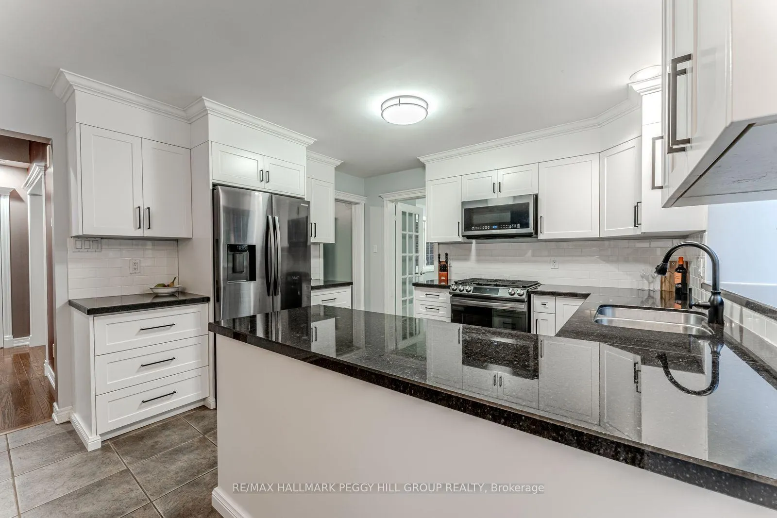 Photo 4 of 1096 Sunnidale Road, Springwater, Centre Vespra — HOMEH