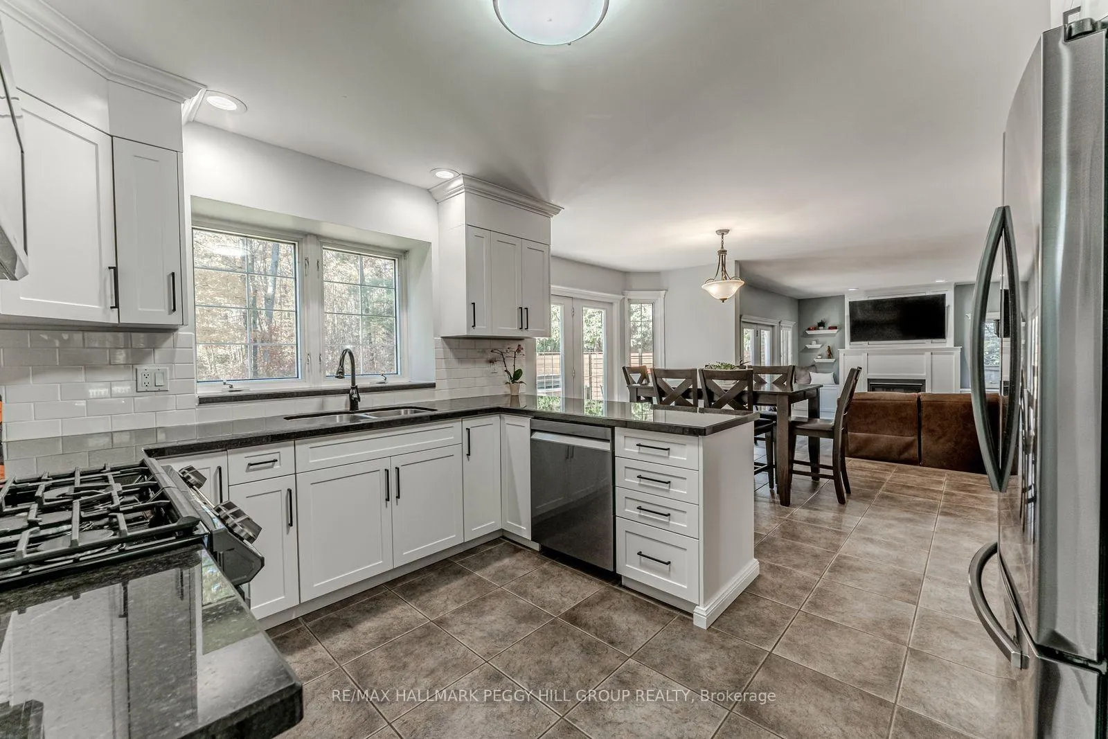 Photo 5 of 1096 Sunnidale Road, Springwater, Centre Vespra — HOMEH