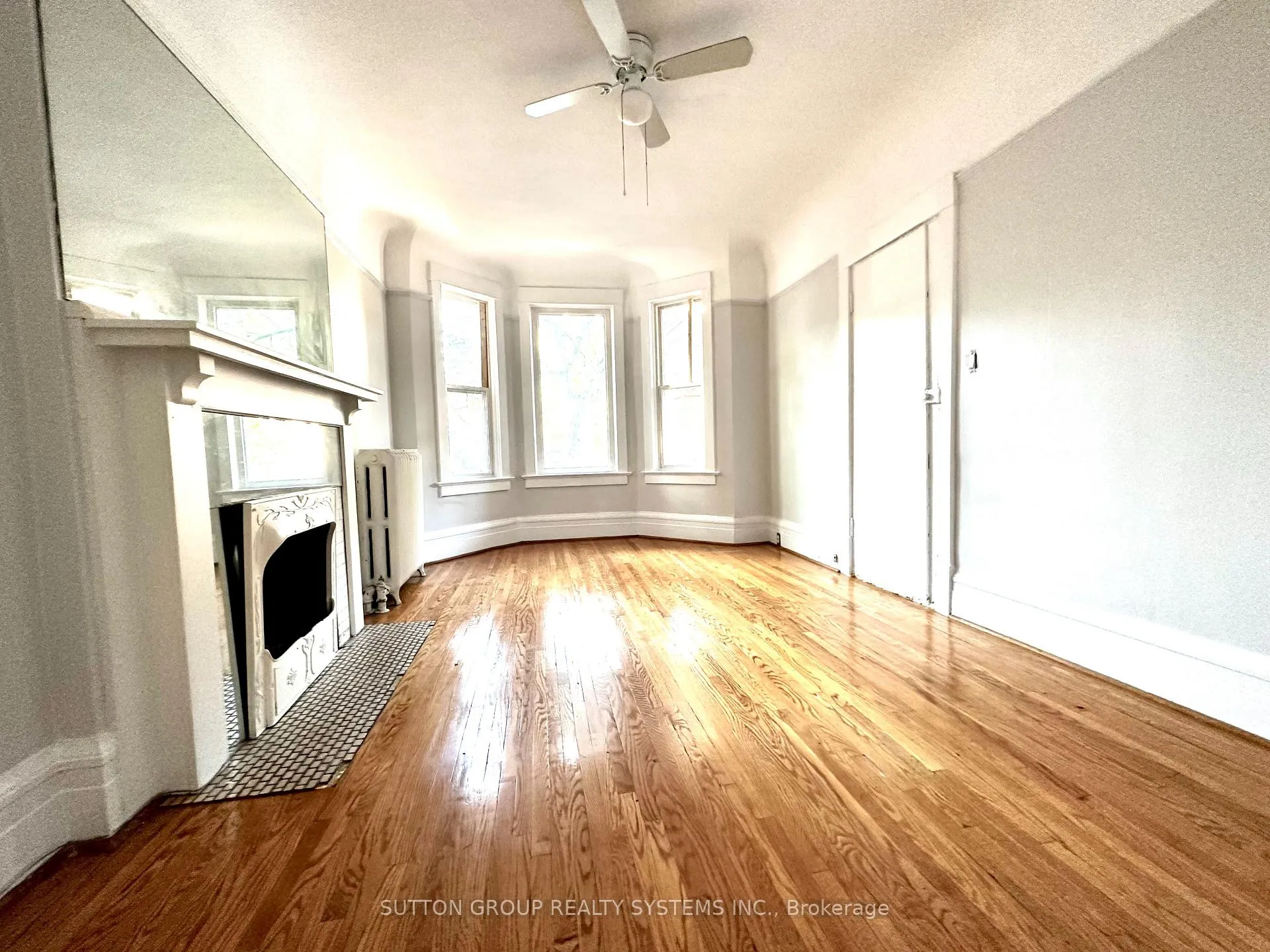 Photo 4 of Unit 1, 497 Annette Street, Toronto, High Park North — HOMEH