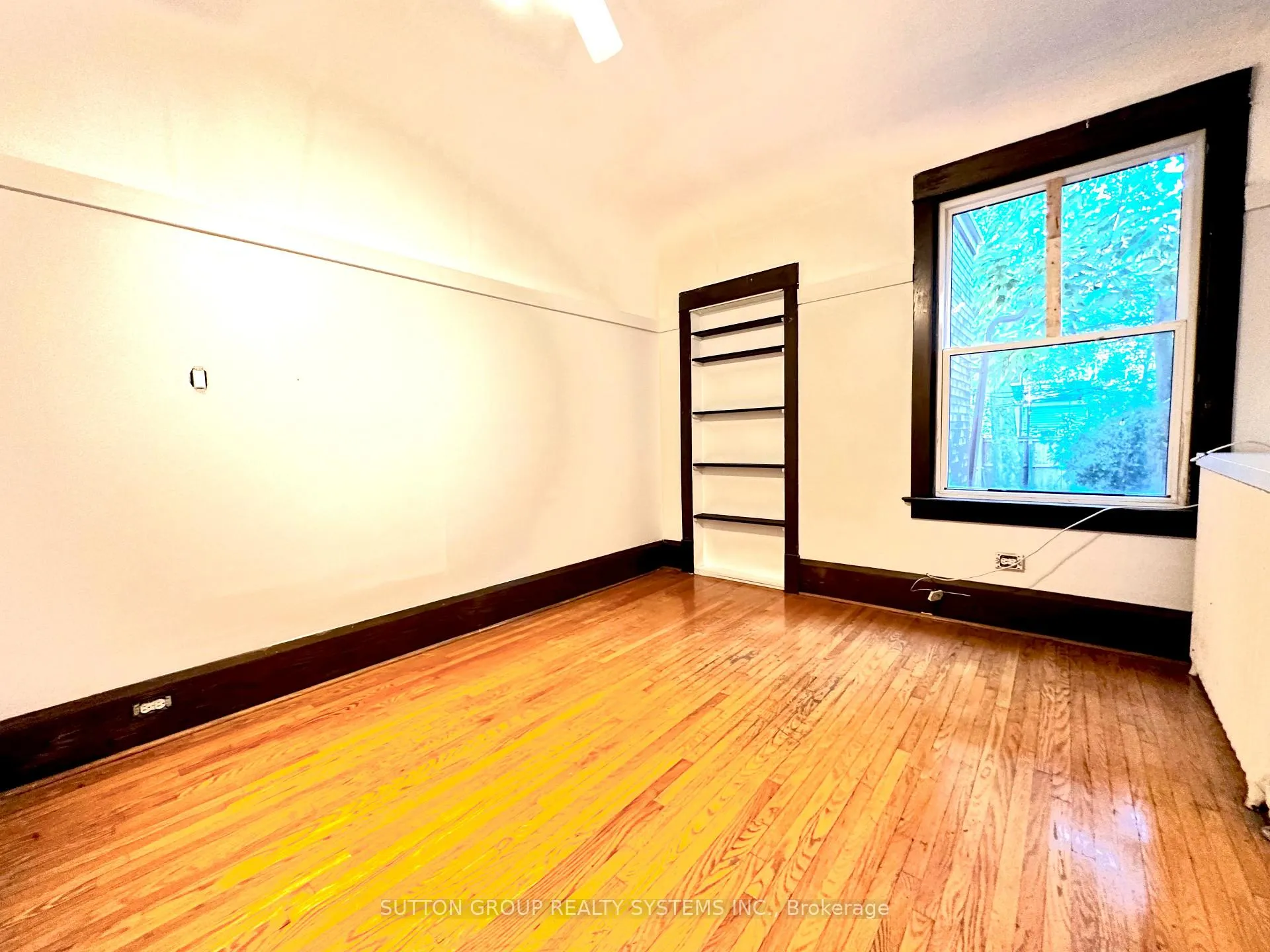 Photo 5 of Unit 1, 497 Annette Street, Toronto, High Park North — HOMEH