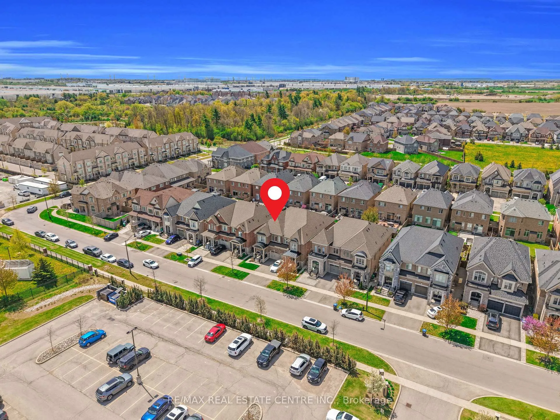 Photo 2 of 24 Rising Hill Ridge, Brampton, Bram West — HOMEH