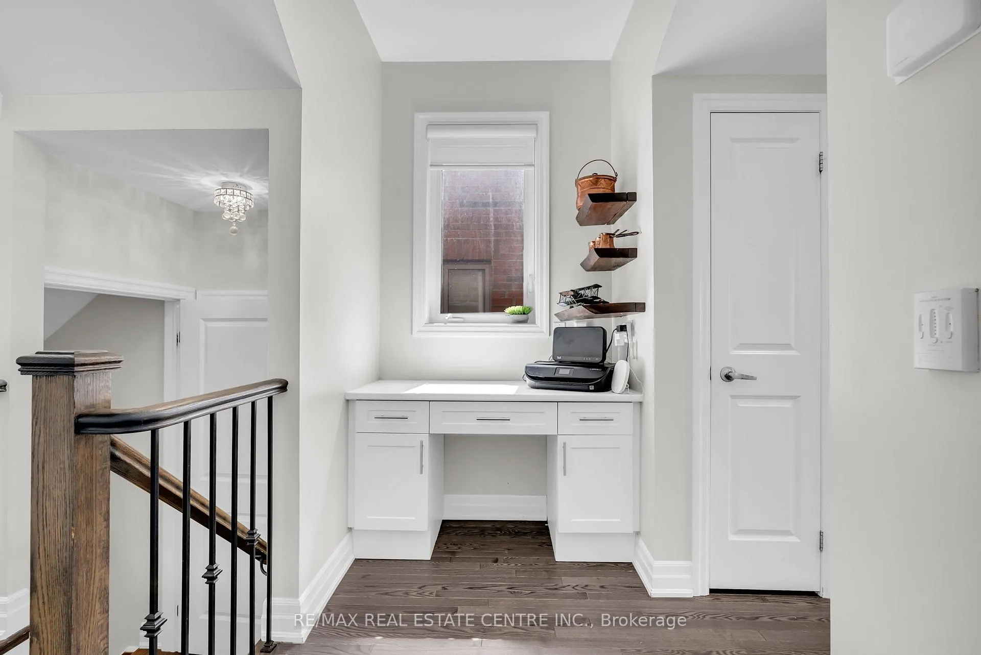Photo 6 of 24 Rising Hill Ridge, Brampton, Bram West — HOMEH