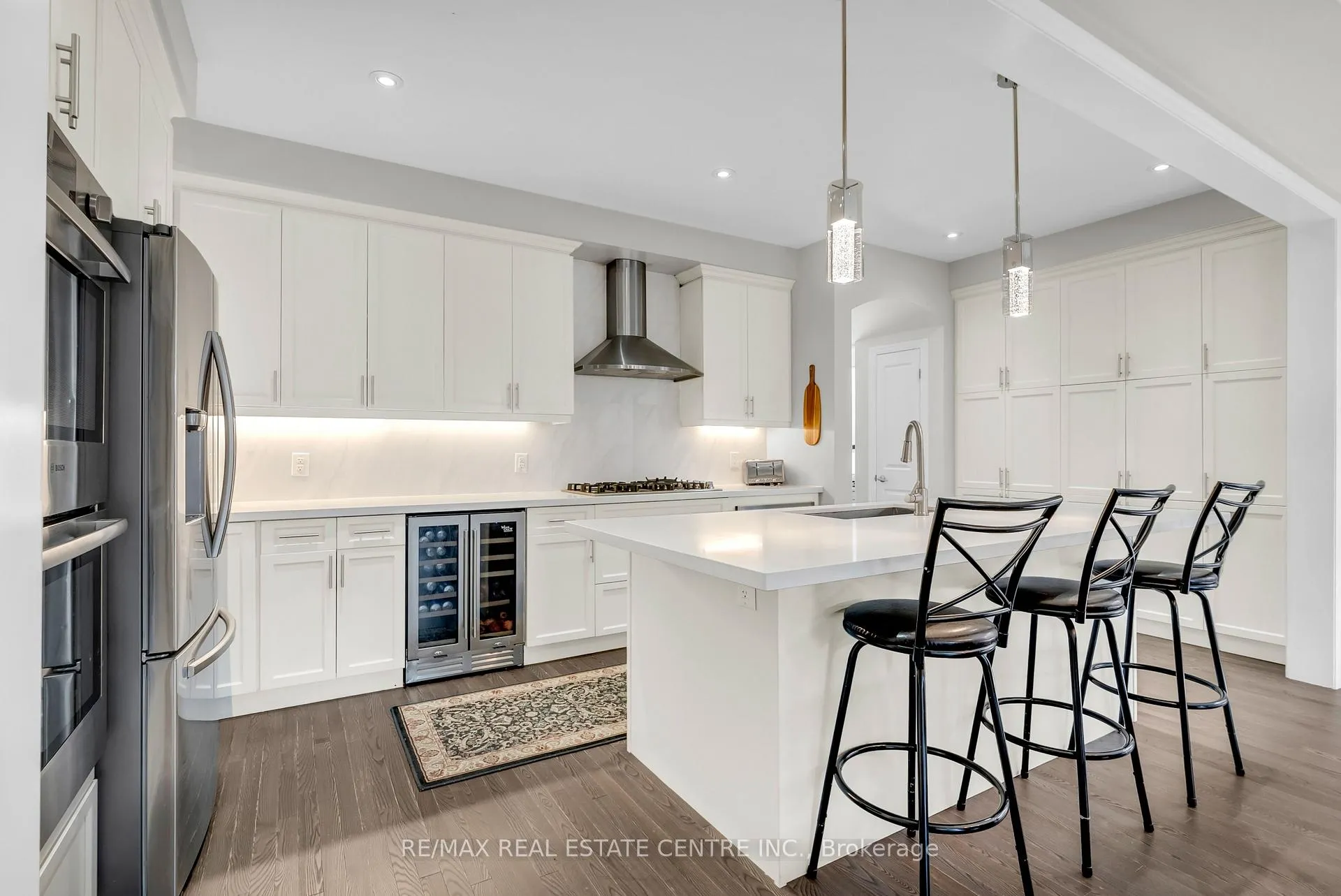 Photo 14 of 24 Rising Hill Ridge, Brampton, Bram West — HOMEH