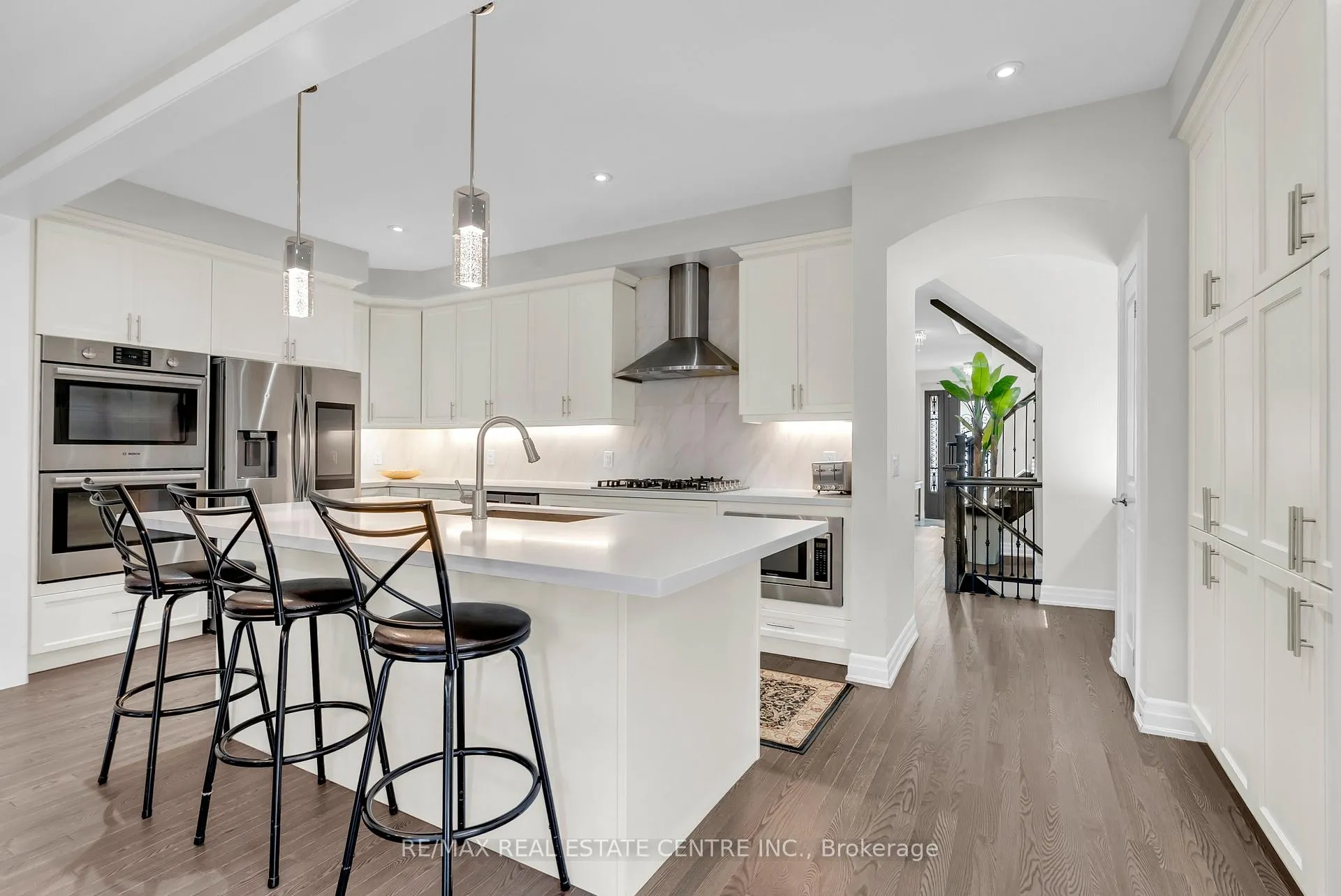 Photo 15 of 24 Rising Hill Ridge, Brampton, Bram West — HOMEH