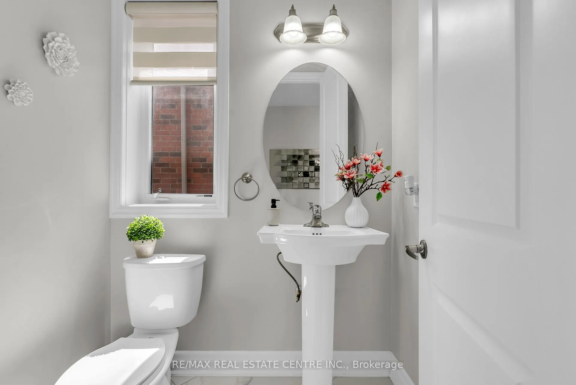 Photo 18 of 24 Rising Hill Ridge, Brampton, Bram West — HOMEH