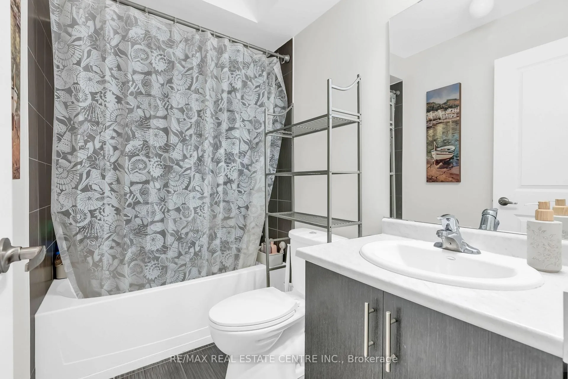 Photo 42 of 24 Rising Hill Ridge, Brampton, Bram West — HOMEH