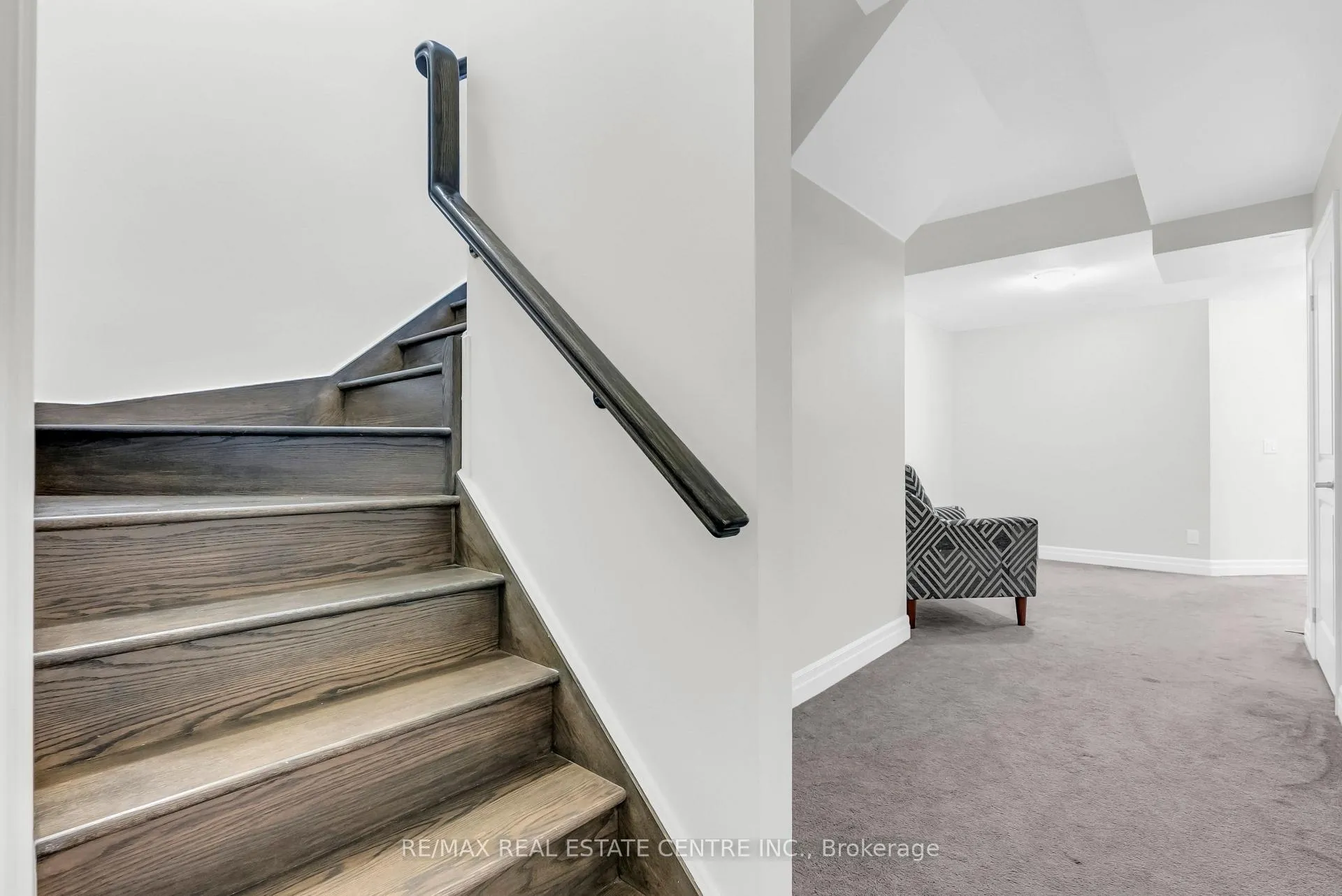 Photo 43 of 24 Rising Hill Ridge, Brampton, Bram West — HOMEH