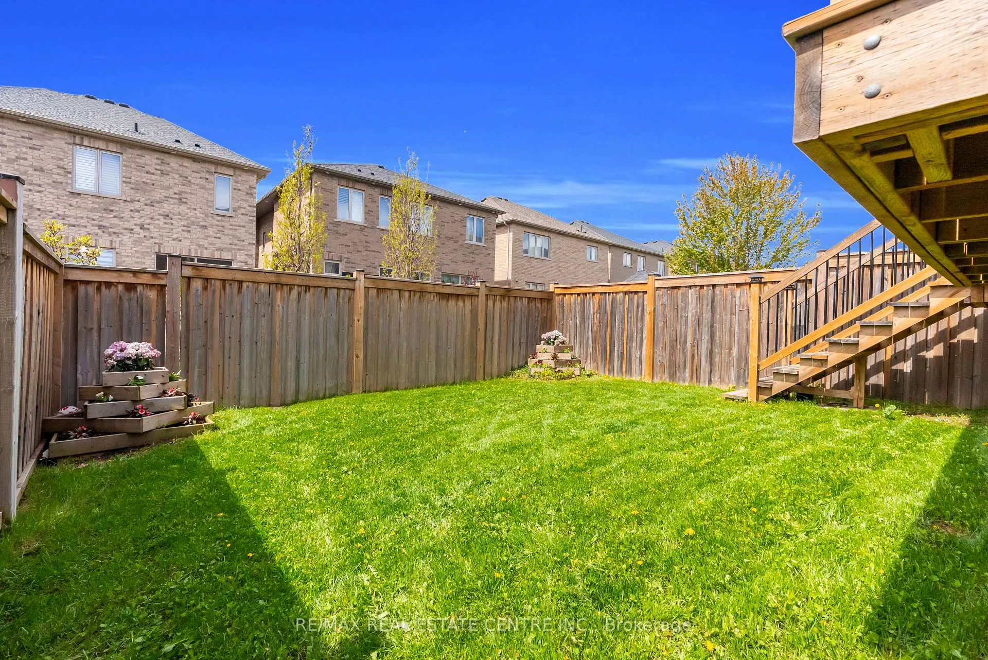 Photo 46 of 24 Rising Hill Ridge, Brampton, Bram West — HOMEH