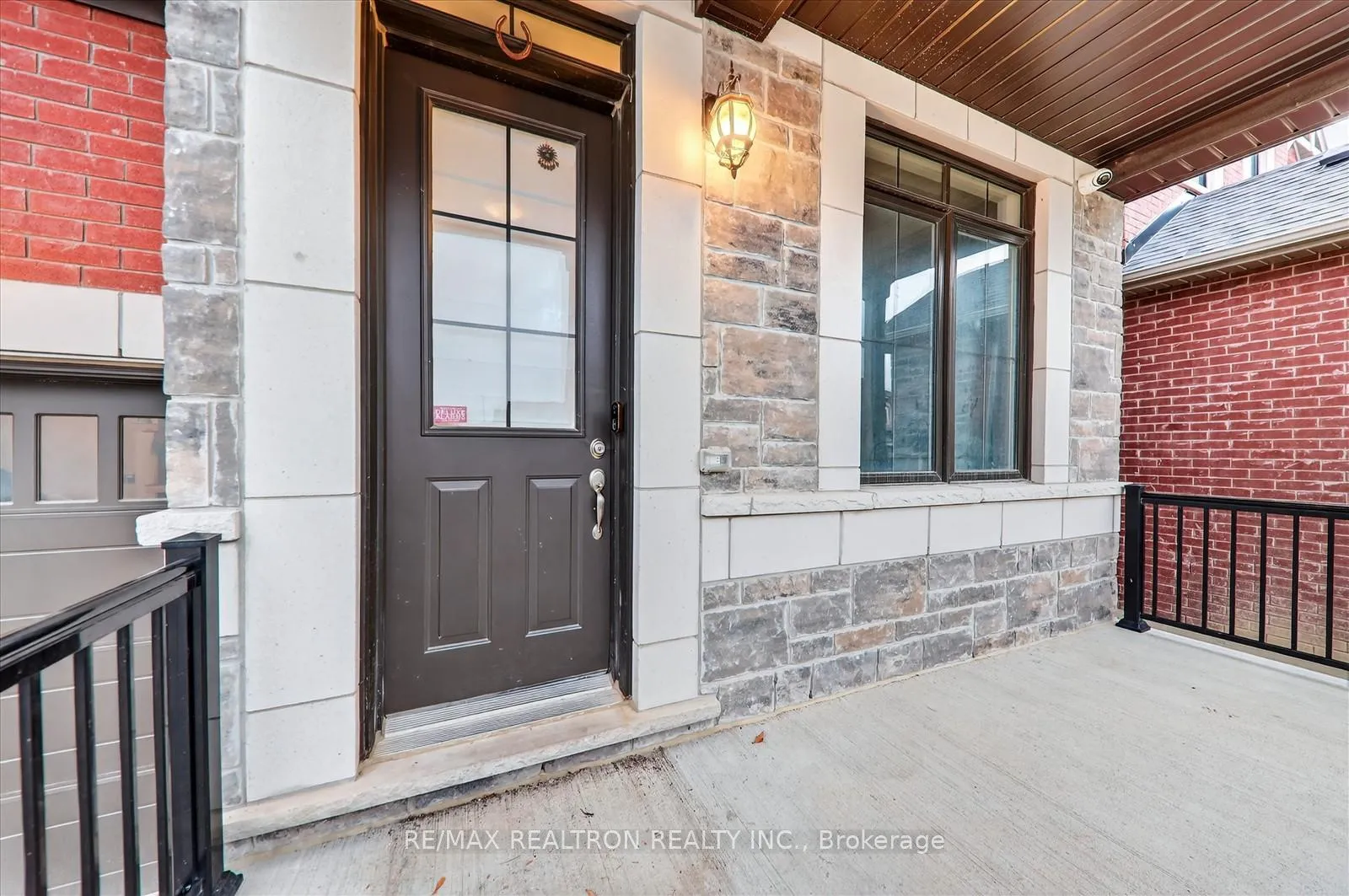 Photo 3 of 113 Jinnah Avenue, Markham, Middlefield — HOMEH