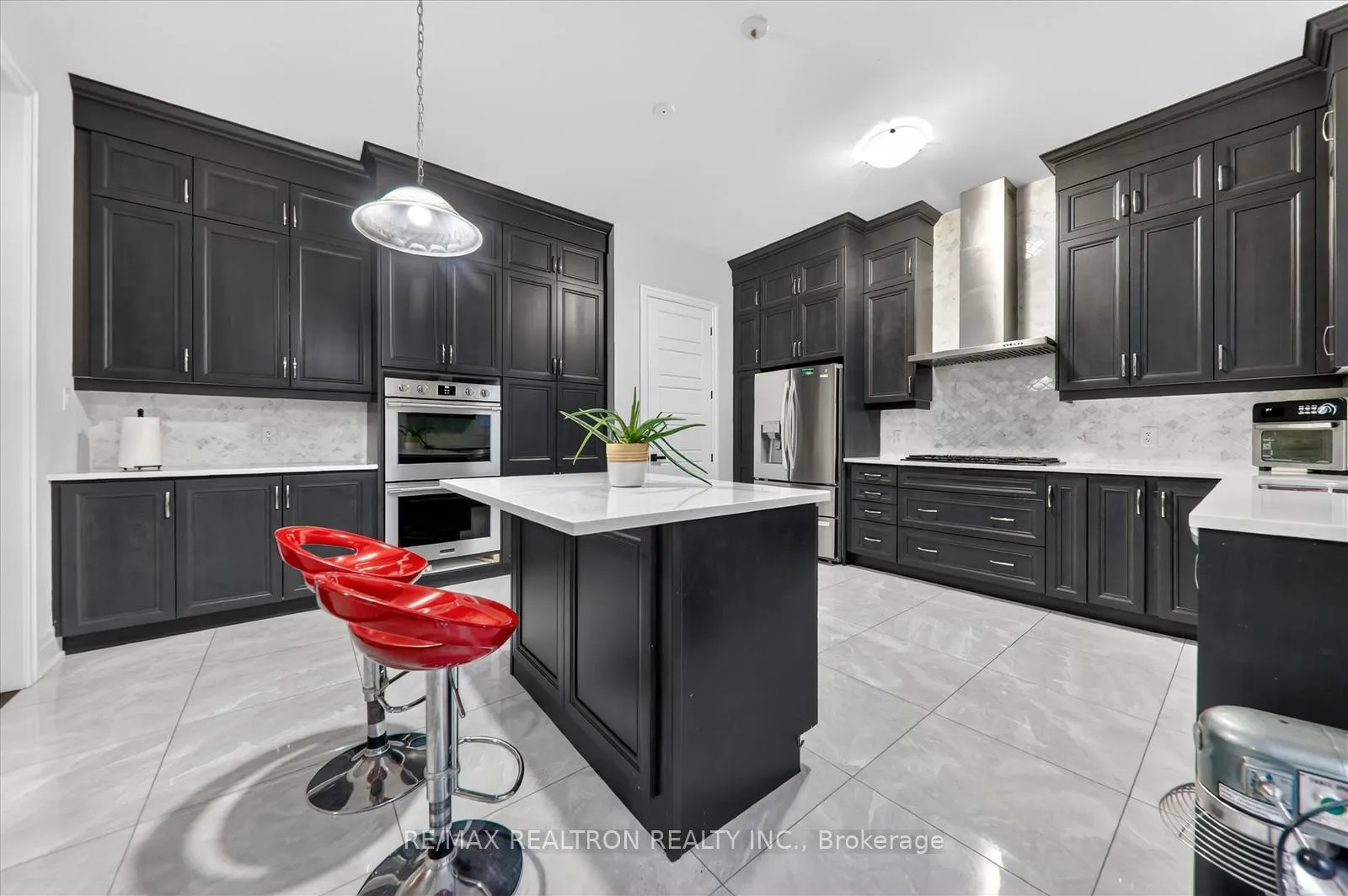 Photo 11 of 113 Jinnah Avenue, Markham, Middlefield — HOMEH