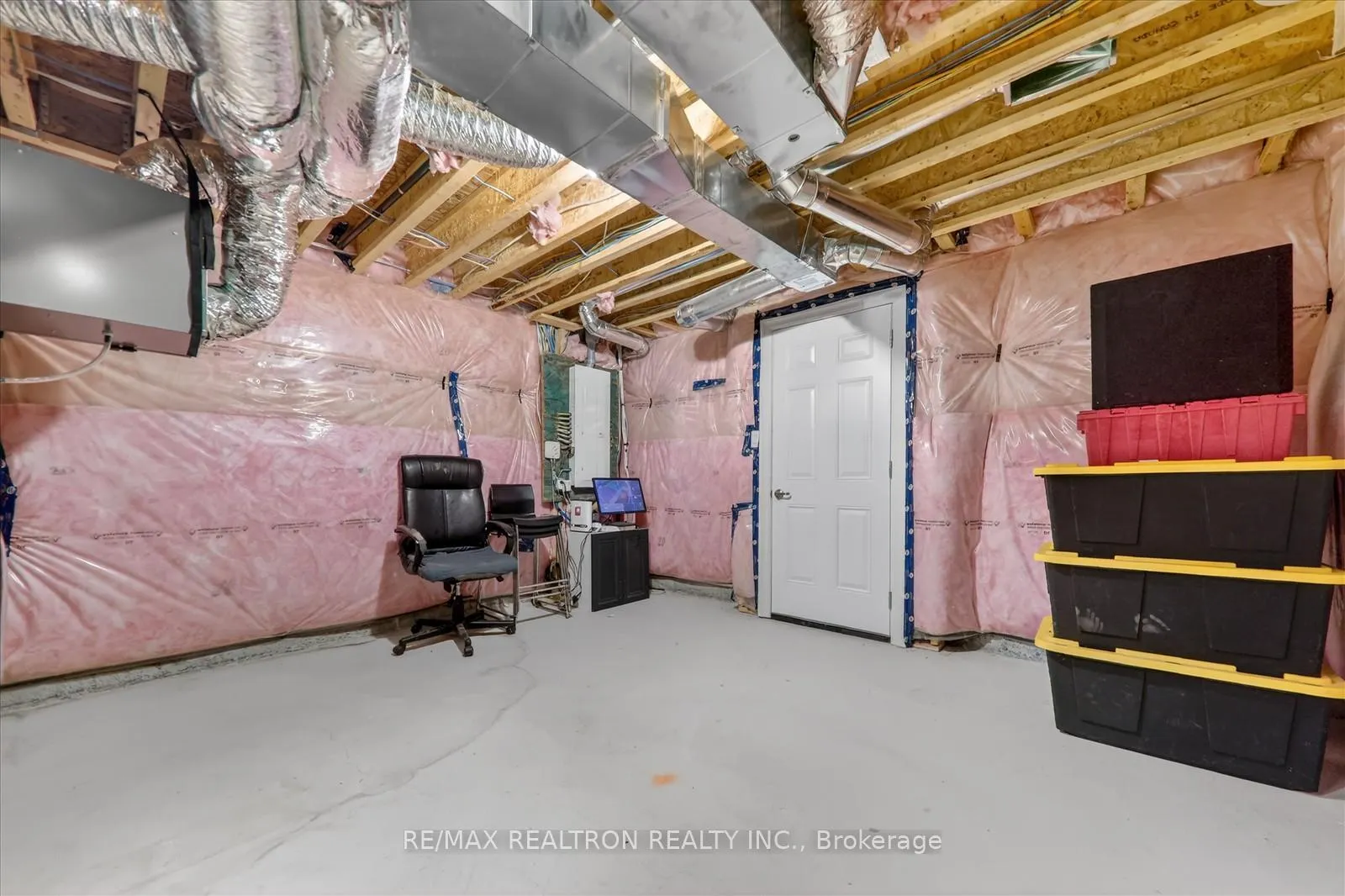 Photo 33 of 113 Jinnah Avenue, Markham, Middlefield — HOMEH