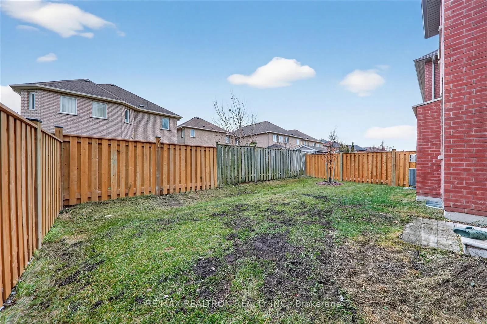Photo 34 of 113 Jinnah Avenue, Markham, Middlefield — HOMEH
