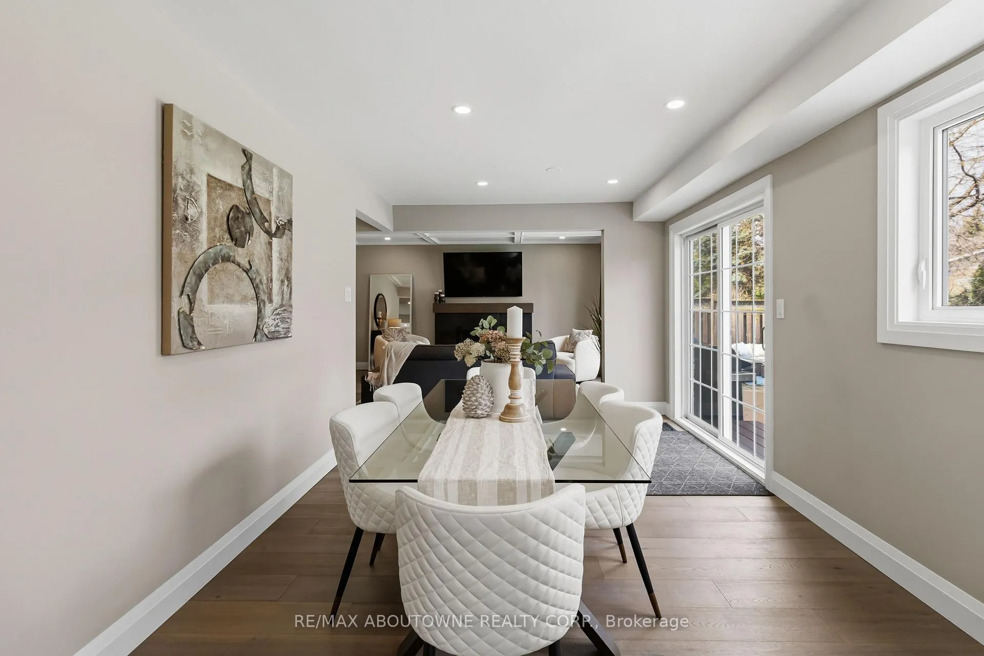 Photo 14 of 2485 Woburn Crescent, Oakville, Bronte — HOMEH