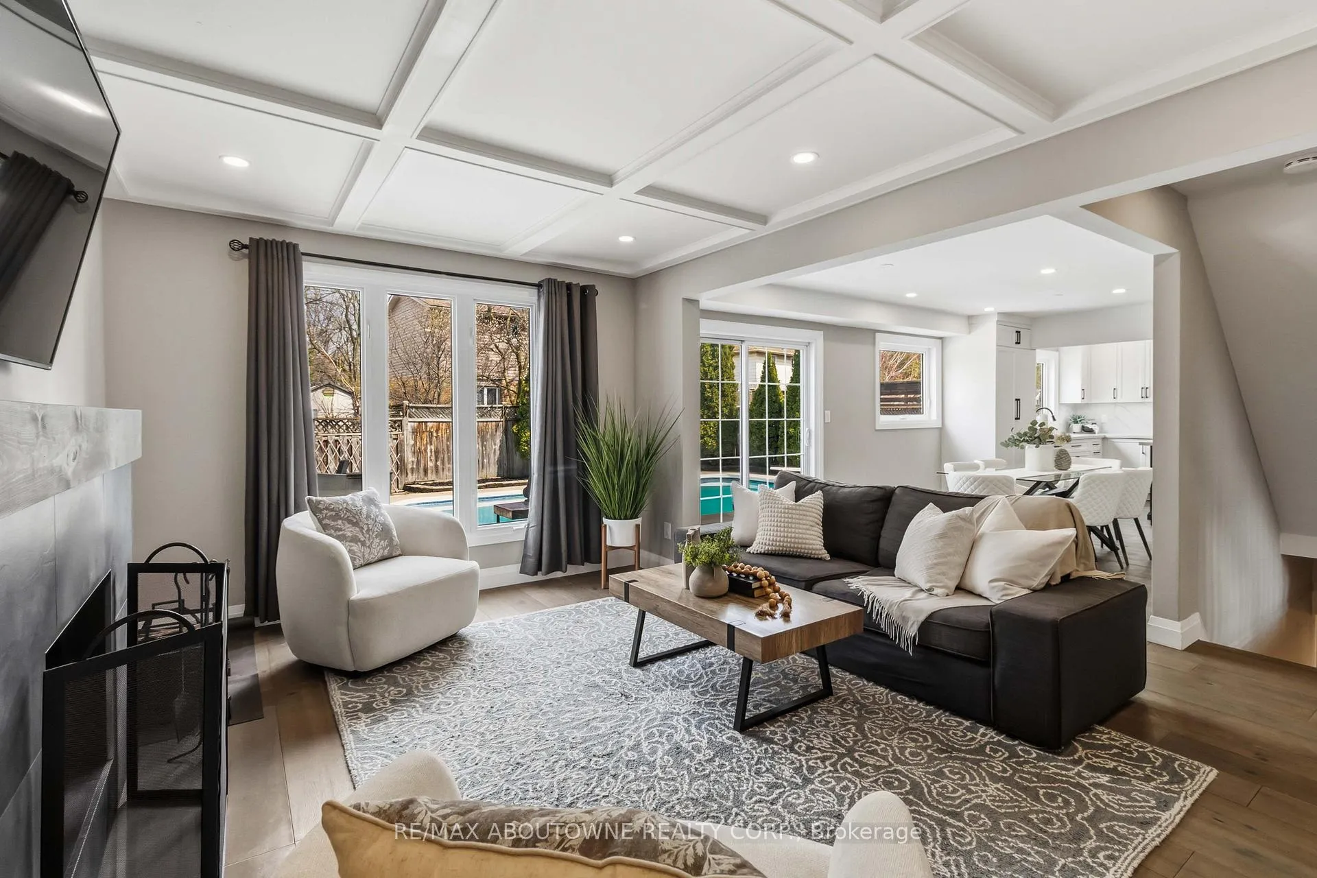 Photo 15 of 2485 Woburn Crescent, Oakville, Bronte — HOMEH