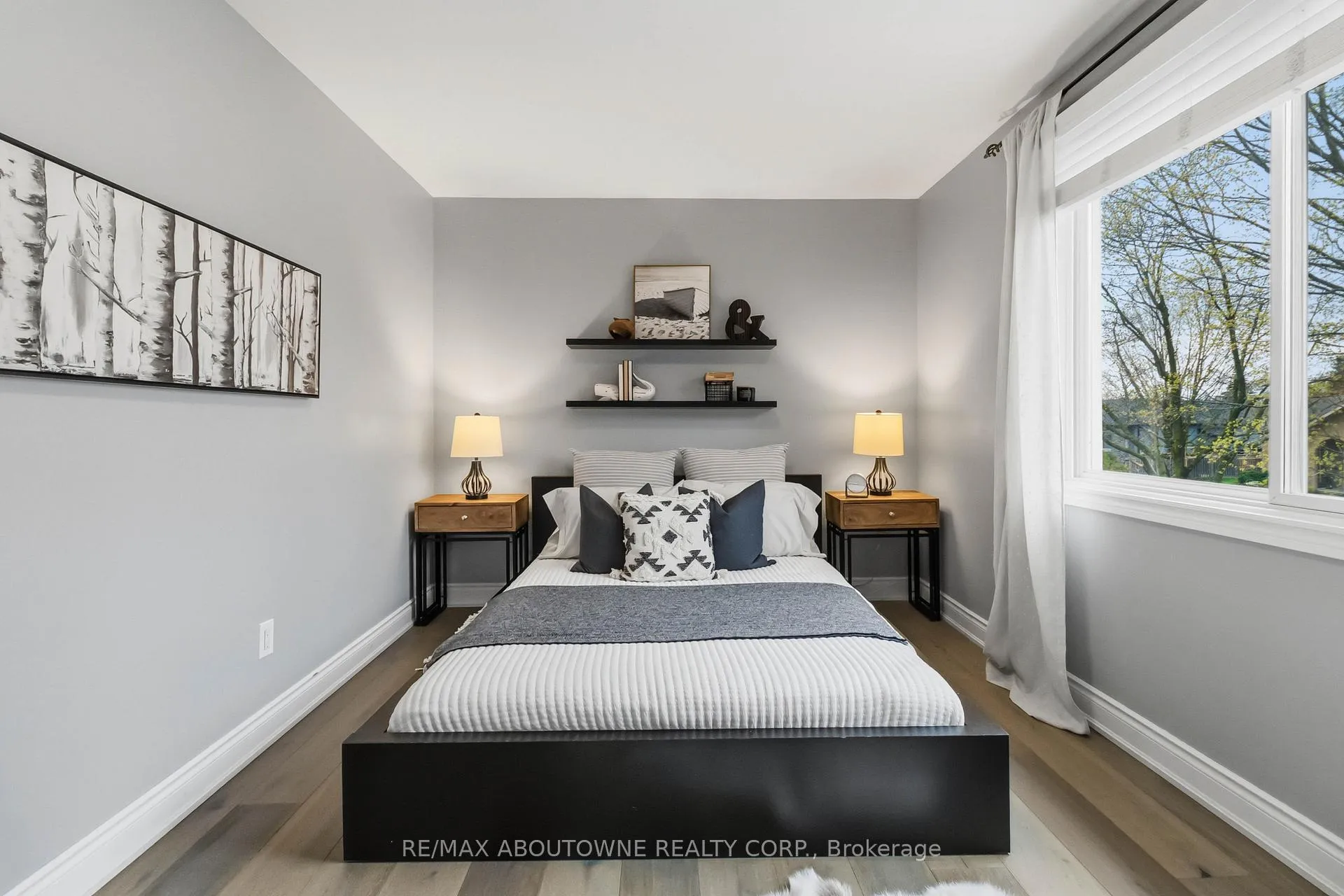 Photo 22 of 2485 Woburn Crescent, Oakville, Bronte — HOMEH