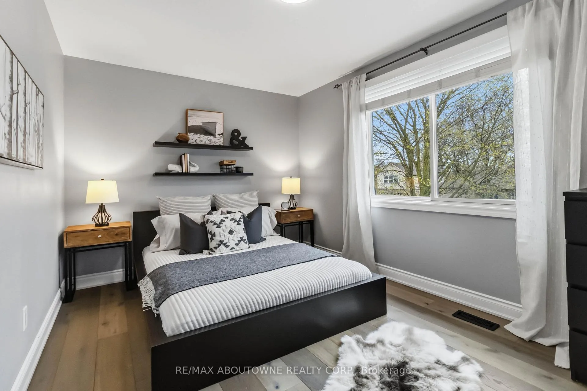 Photo 23 of 2485 Woburn Crescent, Oakville, Bronte — HOMEH