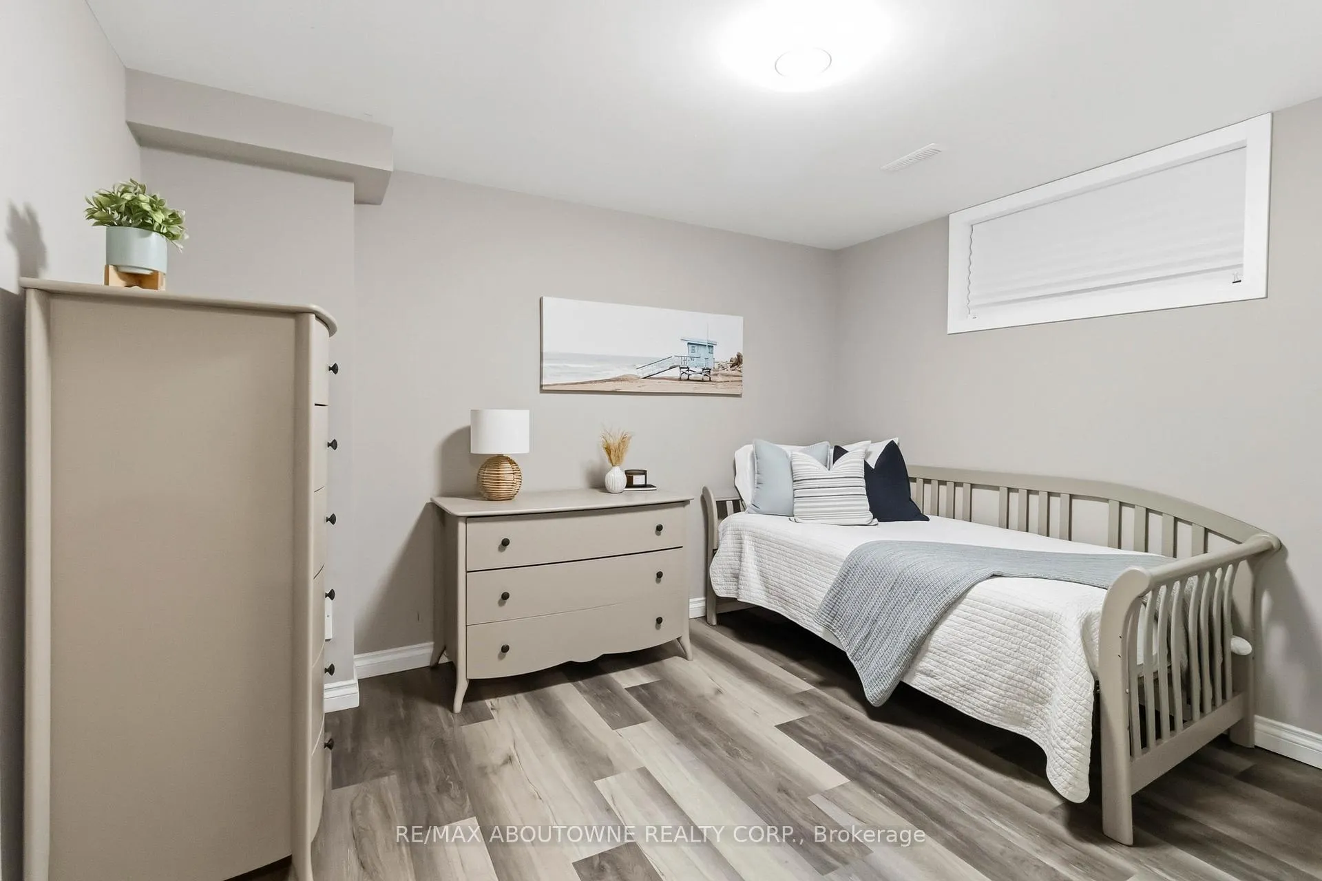 Photo 35 of 2485 Woburn Crescent, Oakville, Bronte — HOMEH