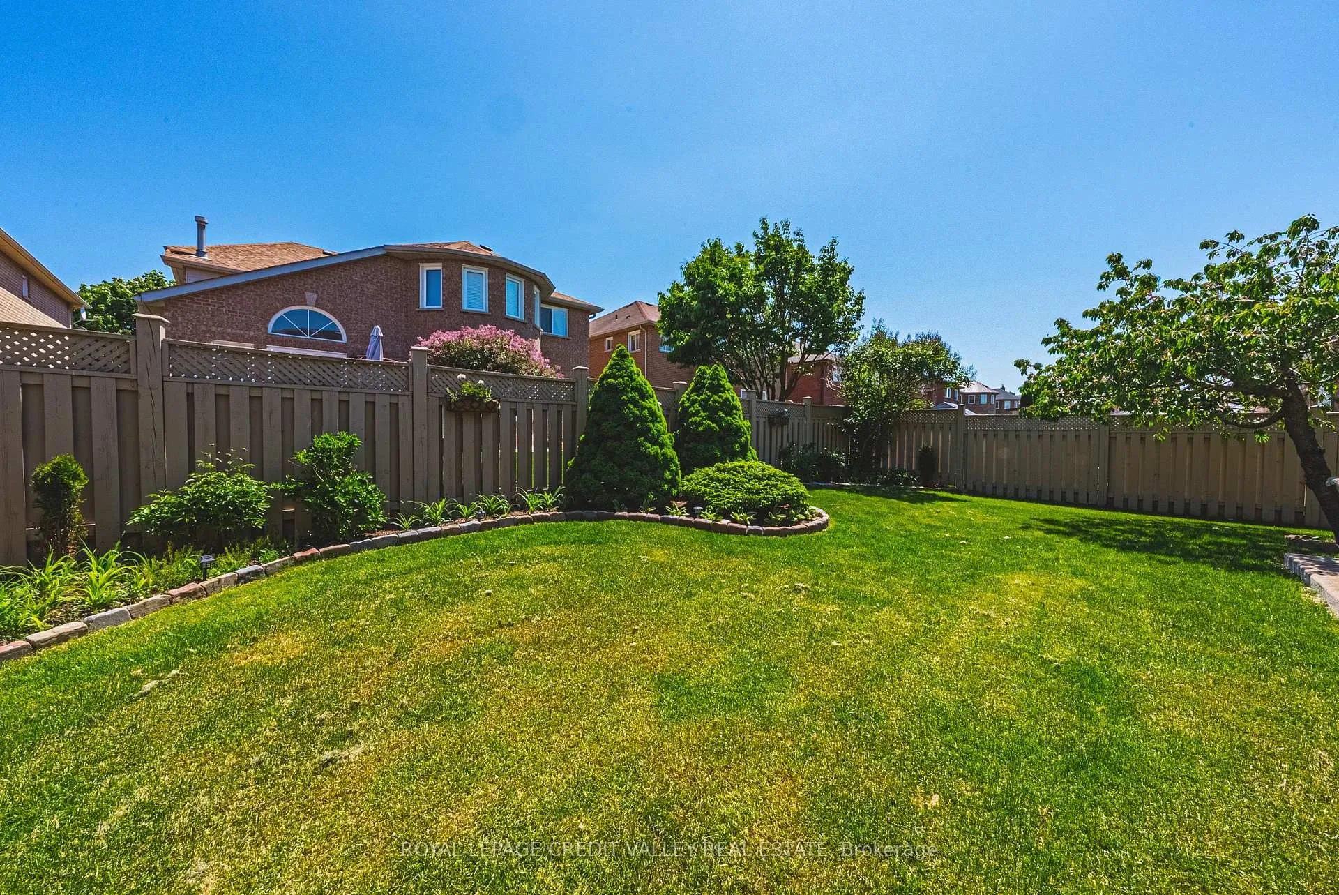 Photo 36 of 105 Pinebrook Circle, Caledon, Rural Caledon — HOMEH