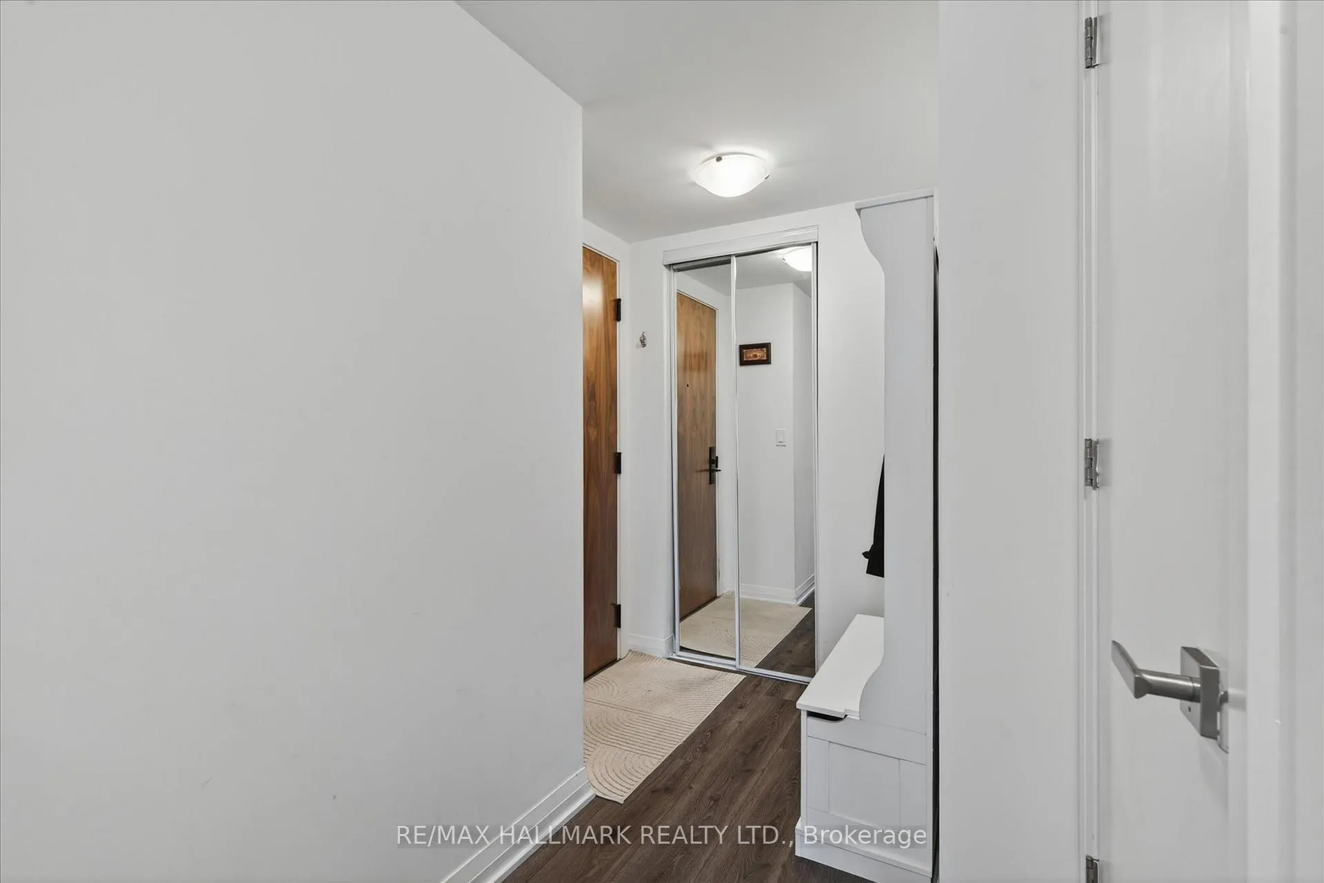 Photo 5 of Unit 1204, 99 Foxbar Road, Toronto, Yonge-St. Clair — HOMEH