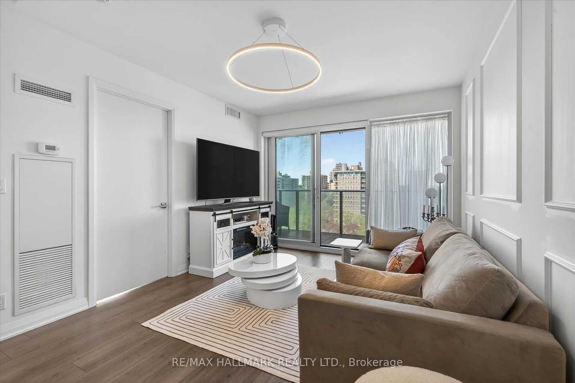 Photo 6 of Unit 1204, 99 Foxbar Road, Toronto, Yonge-St. Clair — HOMEH