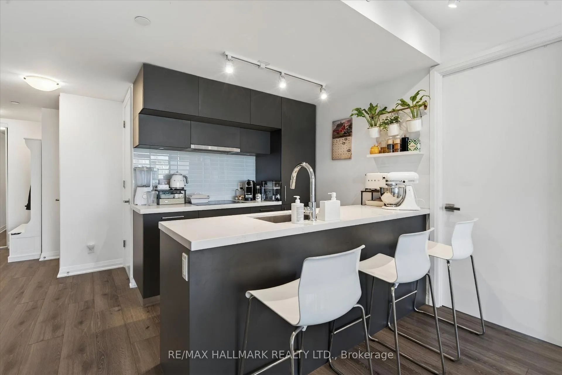 Photo 8 of Unit 1204, 99 Foxbar Road, Toronto, Yonge-St. Clair — HOMEH
