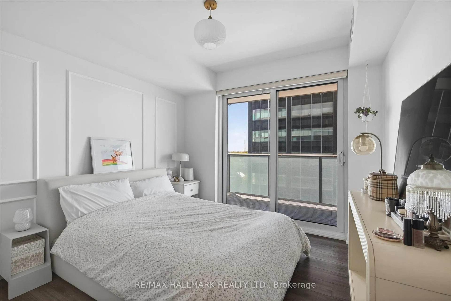 Photo 10 of Unit 1204, 99 Foxbar Road, Toronto, Yonge-St. Clair — HOMEH