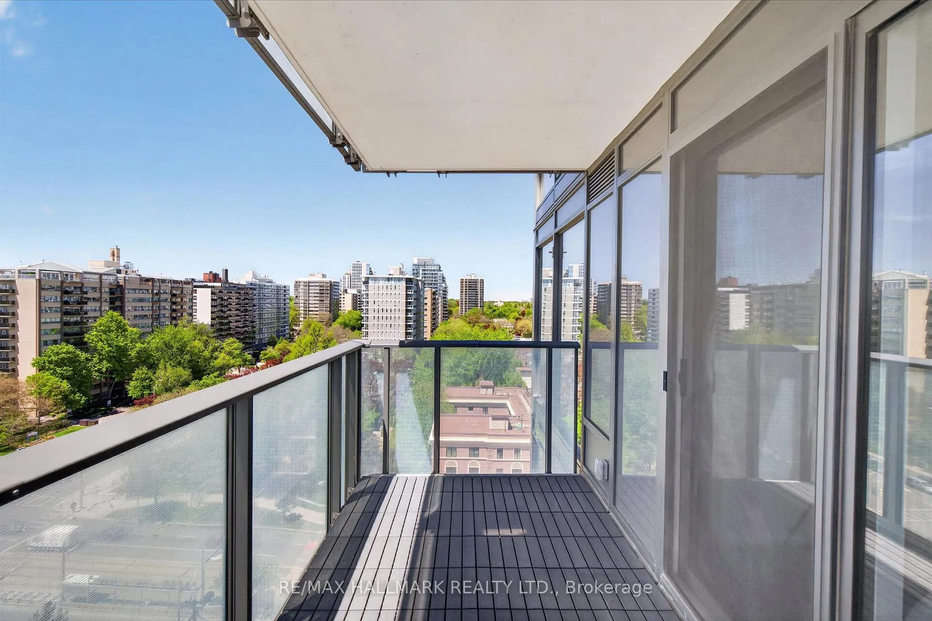 Photo 12 of Unit 1204, 99 Foxbar Road, Toronto, Yonge-St. Clair — HOMEH