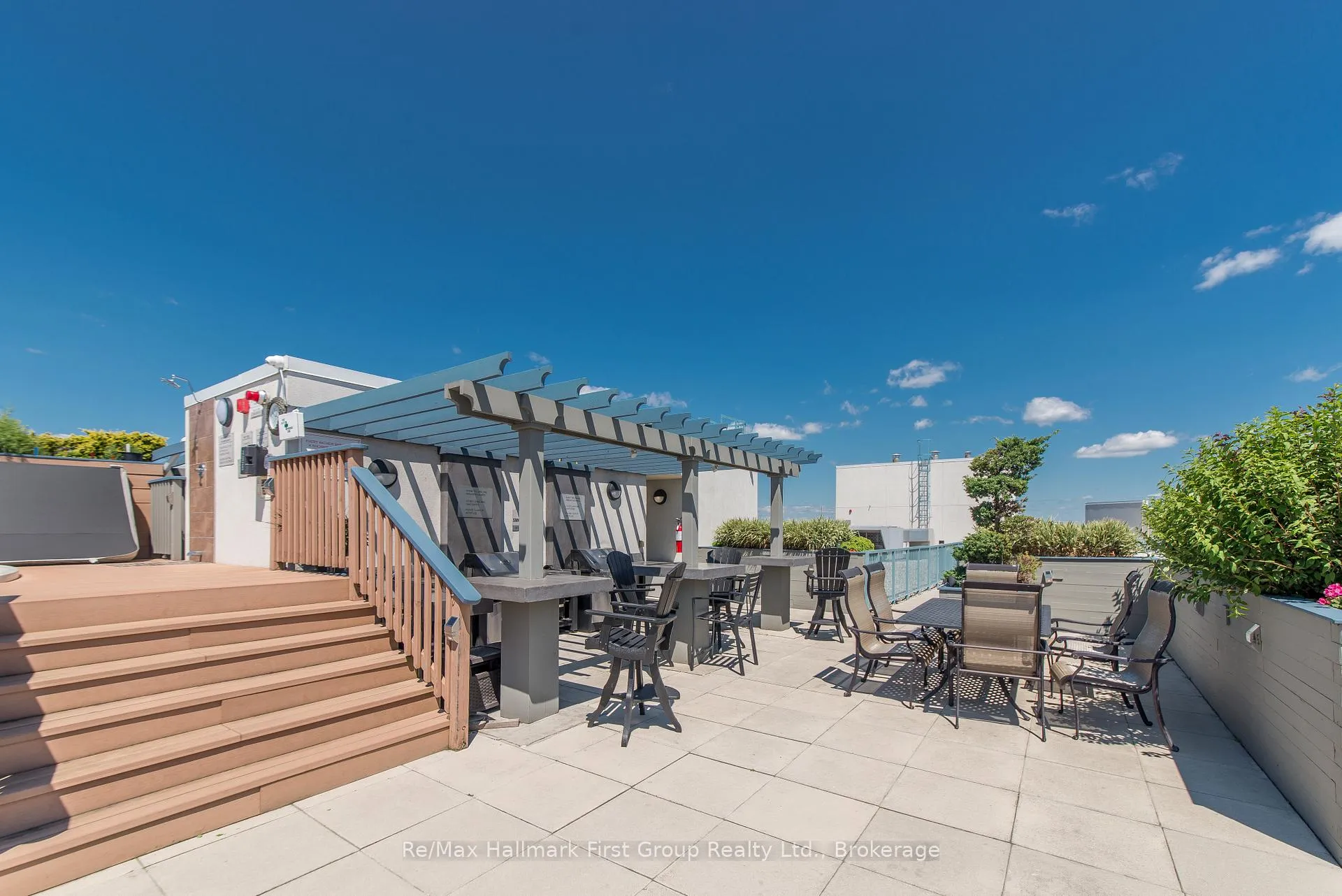 Photo 27 of Unit 416, 340 Watson Street W, Whitby, Port Whitby — HOMEH