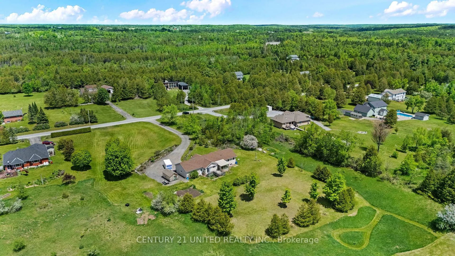 Photo 3 of 209 Lonsberry Lane, Douro-Dummer — HOMEH