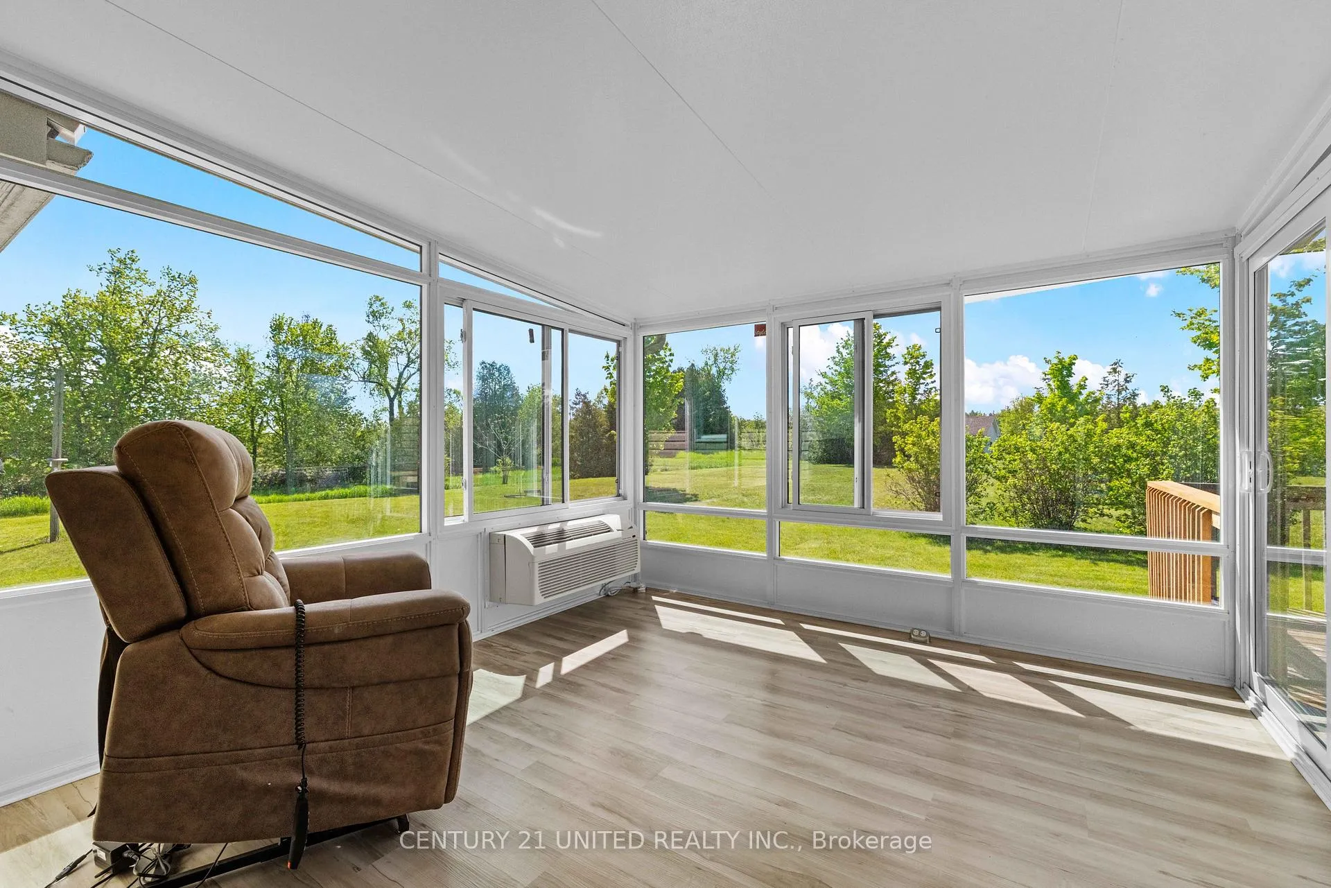 Photo 23 of 209 Lonsberry Lane, Douro-Dummer — HOMEH