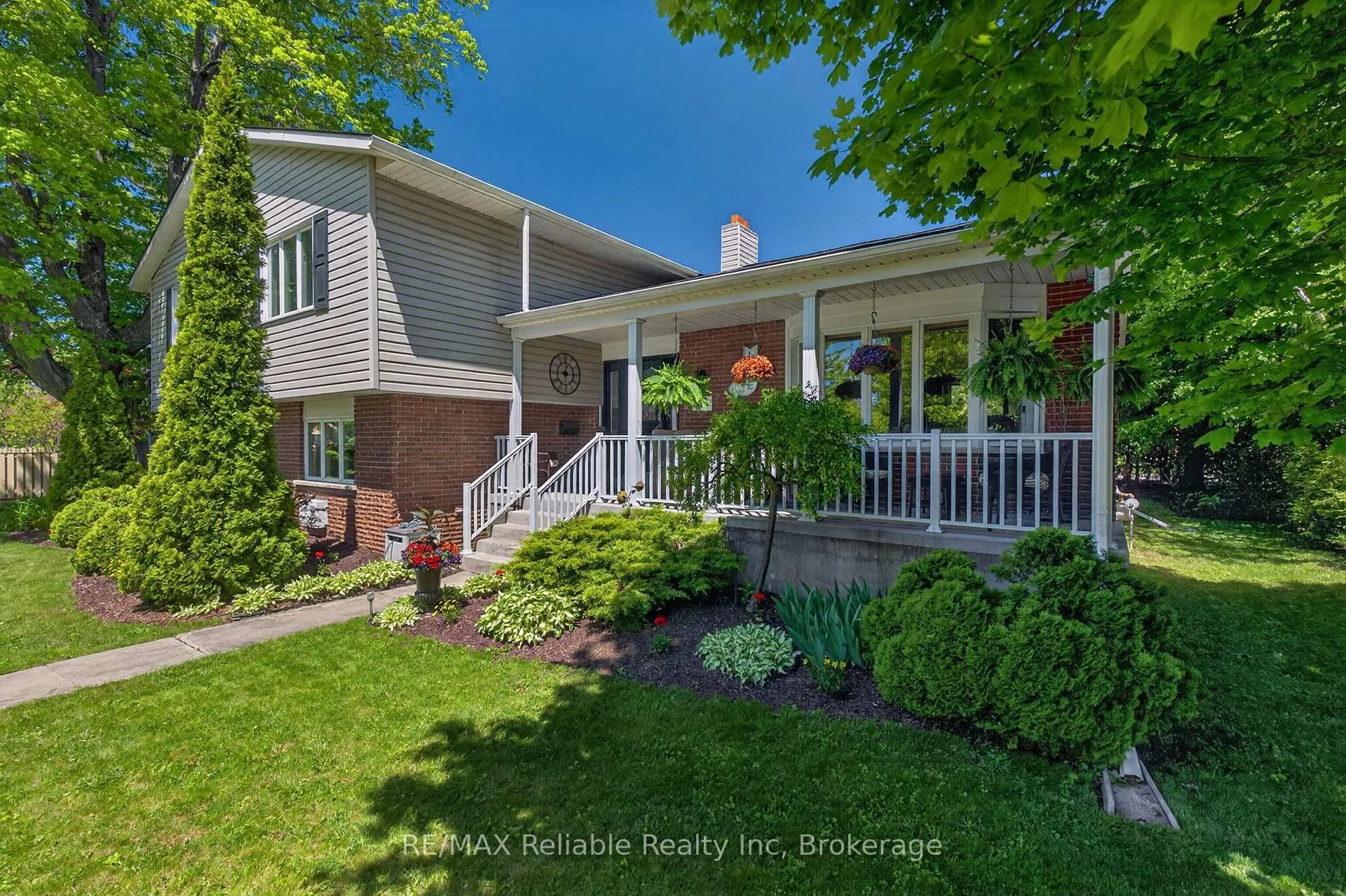 Photo 3 of 248 Britannia Road W, Goderich, Goderich (Town) — HOMEH
