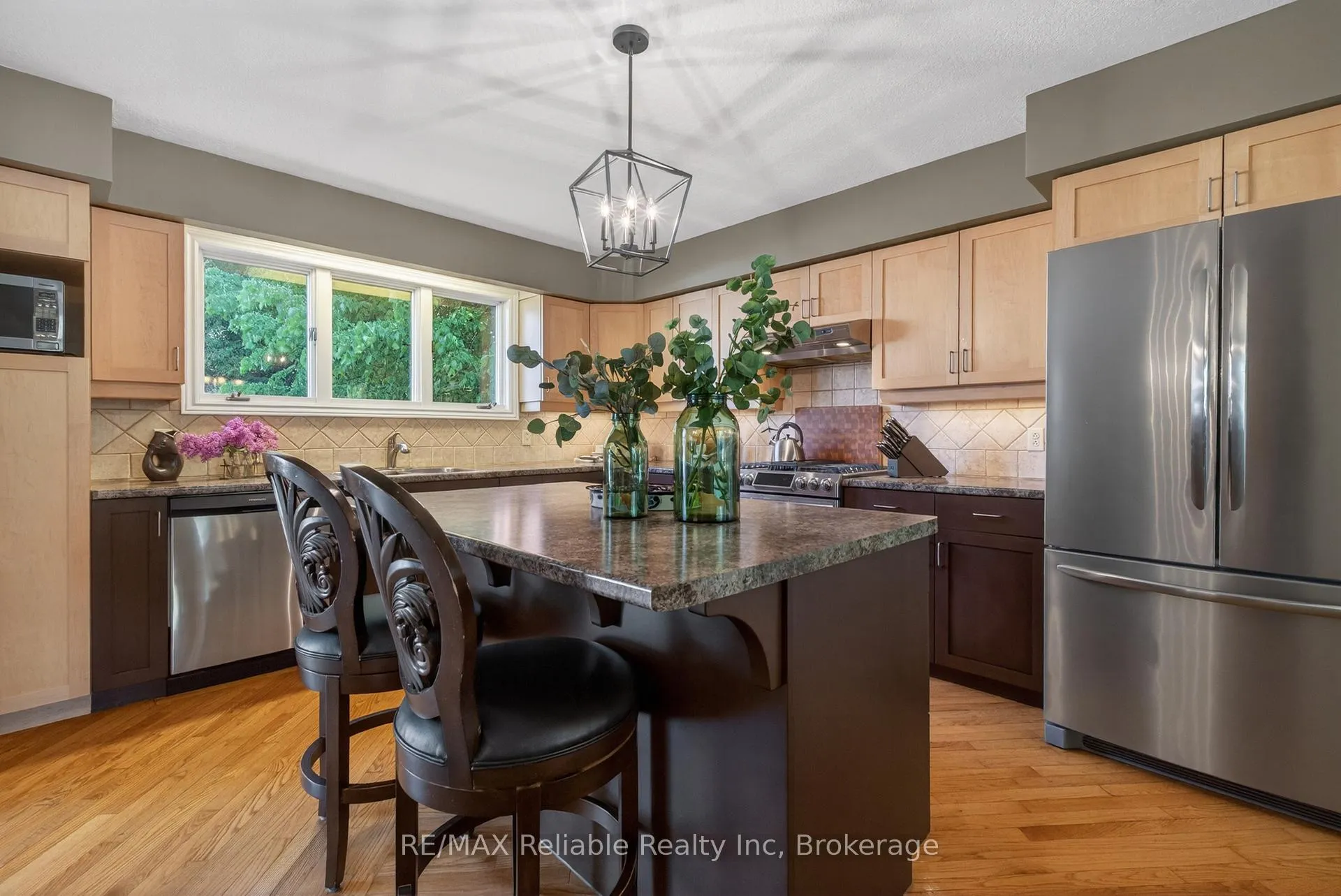 Photo 9 of 248 Britannia Road W, Goderich, Goderich (Town) — HOMEH