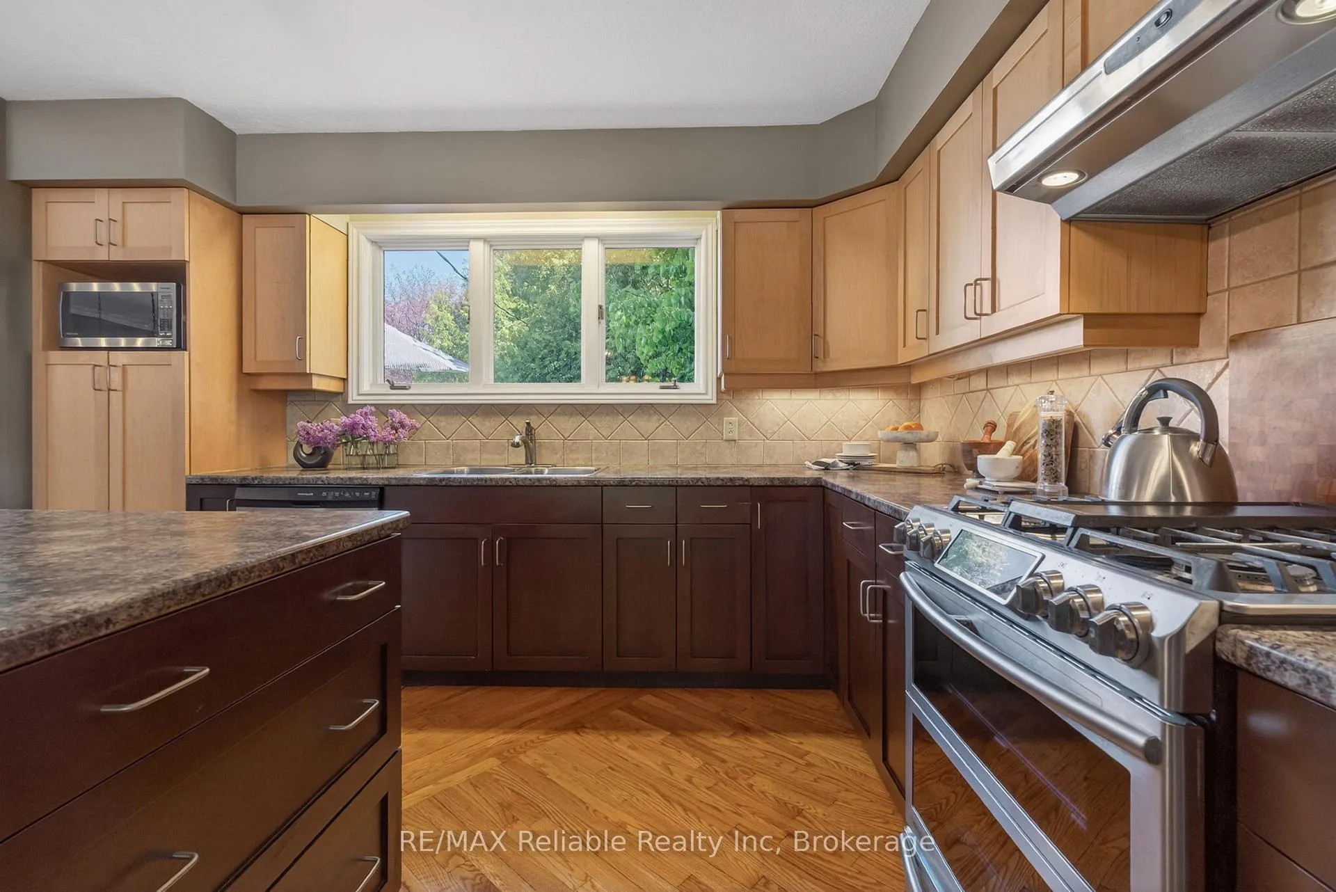 Photo 11 of 248 Britannia Road W, Goderich, Goderich (Town) — HOMEH